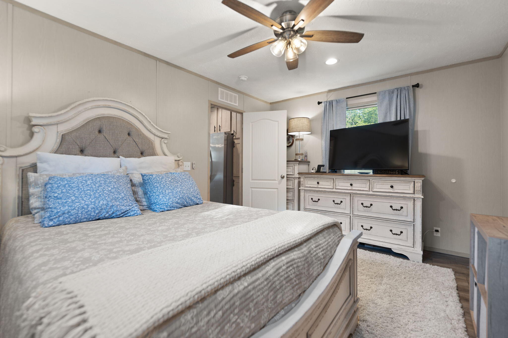 Winchester, Kentucky 40391, United States, 3 Bedrooms Bedrooms, ,2 BathroomsBathrooms,Residential,Contingent,157381