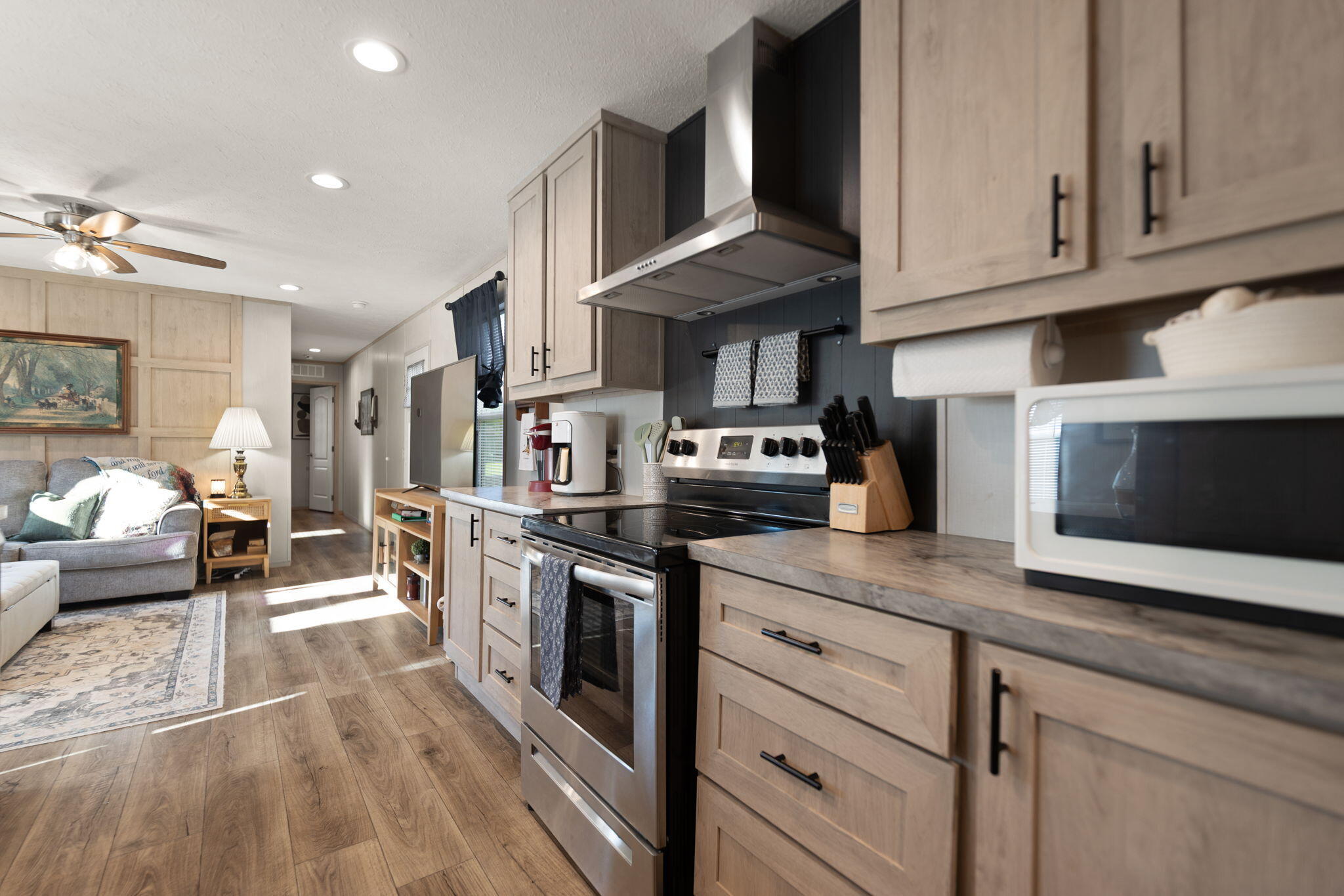 Winchester, Kentucky 40391, United States, 3 Bedrooms Bedrooms, ,2 BathroomsBathrooms,Residential,Contingent,157381