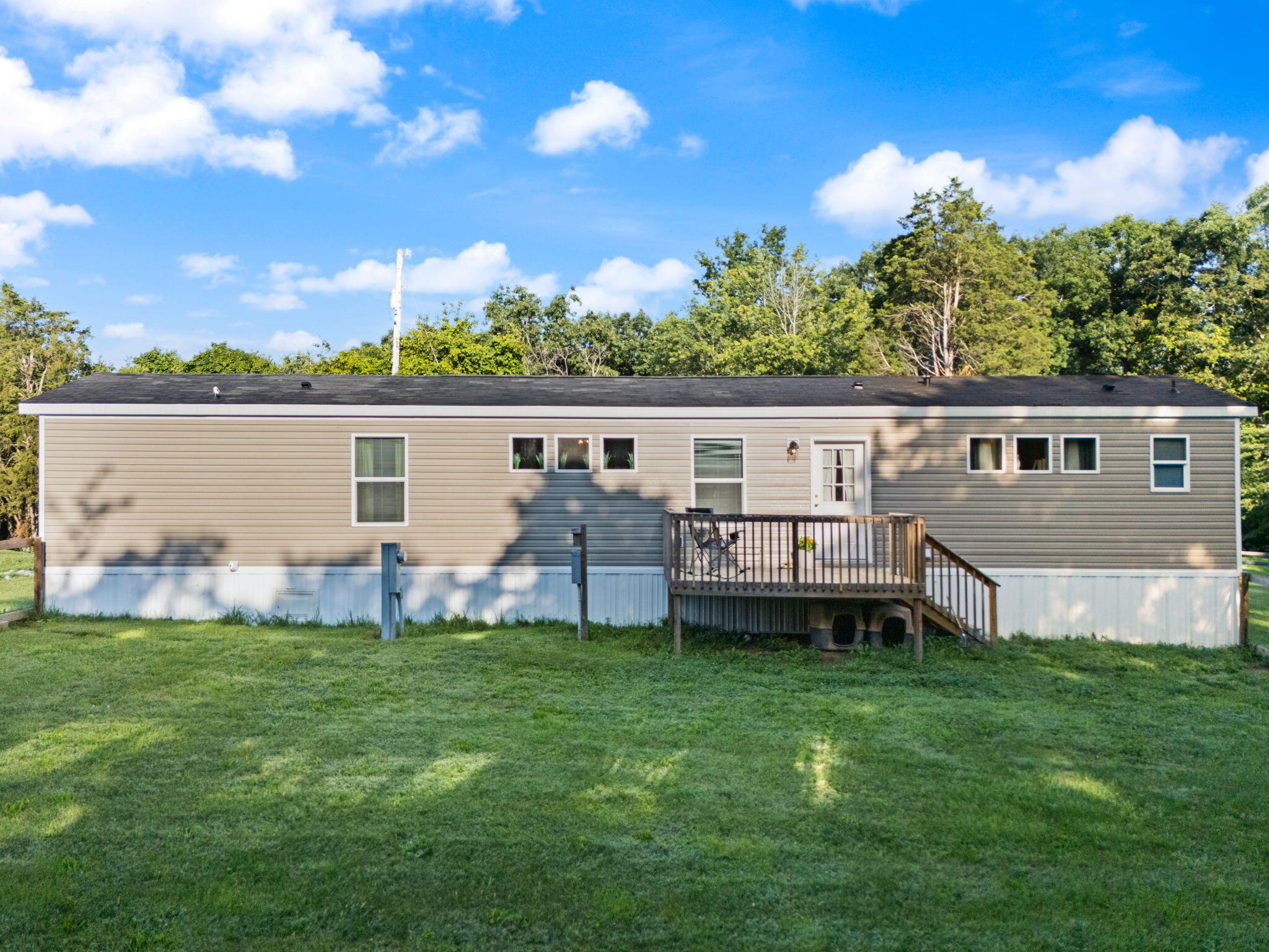 Winchester, Kentucky 40391, United States, 3 Bedrooms Bedrooms, ,2 BathroomsBathrooms,Residential,Contingent,157381