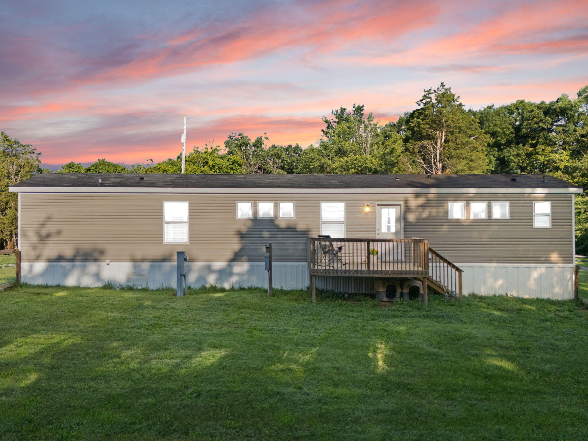 Winchester, Kentucky 40391, United States, 3 Bedrooms Bedrooms, ,2 BathroomsBathrooms,Residential,Contingent,157381