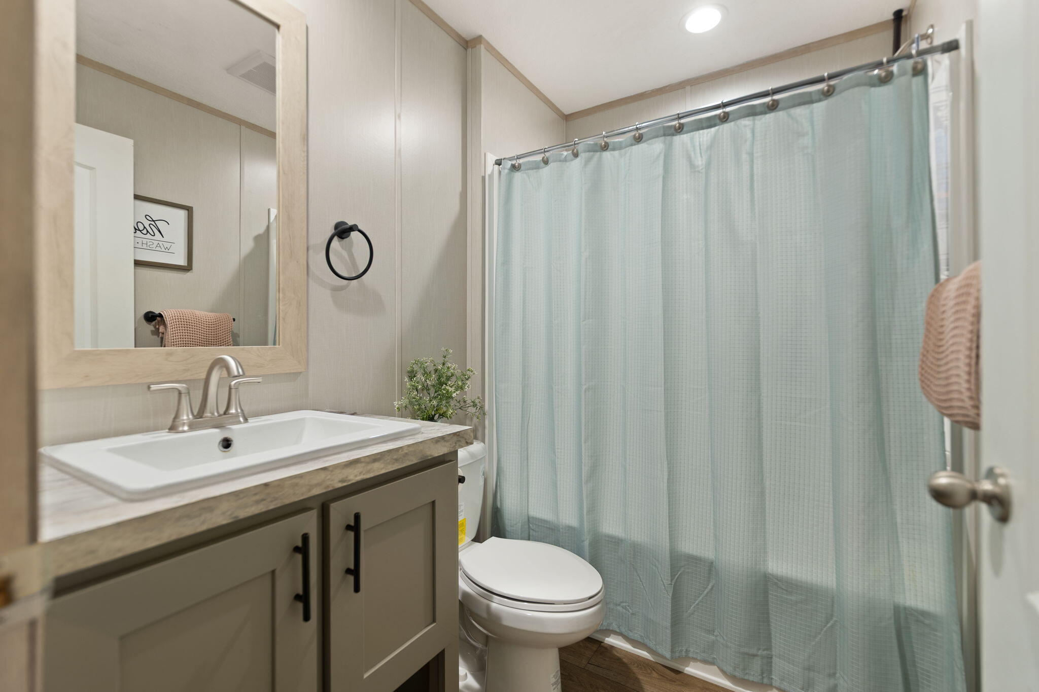 Winchester, Kentucky 40391, United States, 3 Bedrooms Bedrooms, ,2 BathroomsBathrooms,Residential,Contingent,157381