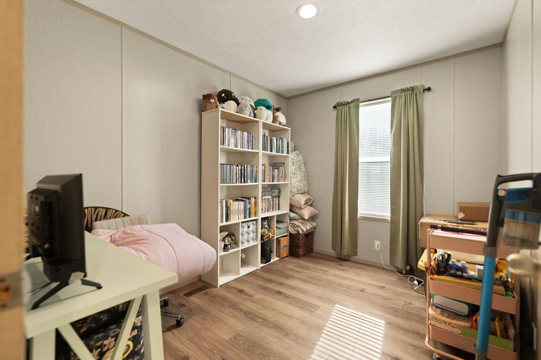 Winchester, Kentucky 40391, United States, 3 Bedrooms Bedrooms, ,2 BathroomsBathrooms,Residential,Contingent,157381