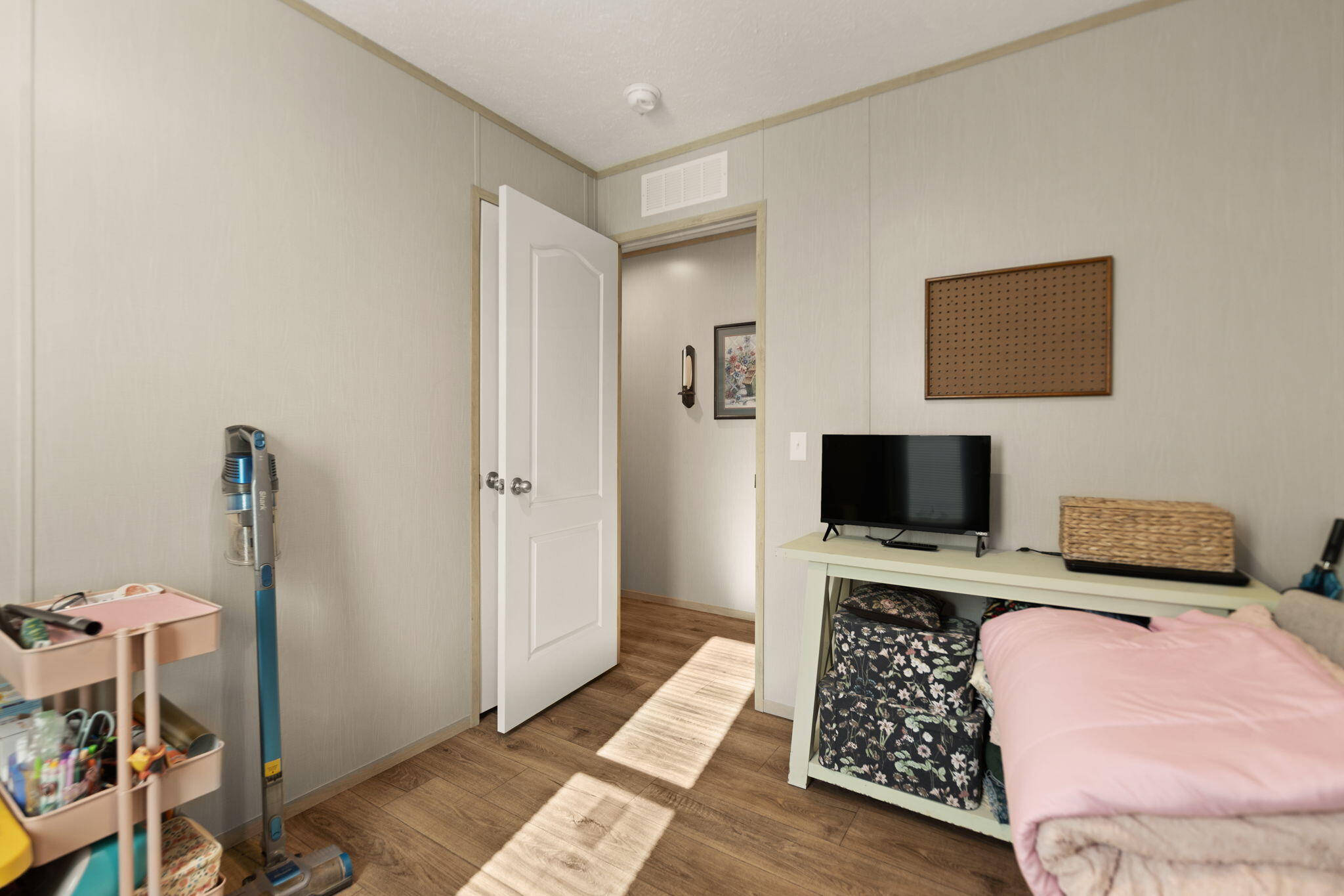 Winchester, Kentucky 40391, United States, 3 Bedrooms Bedrooms, ,2 BathroomsBathrooms,Residential,Contingent,157381