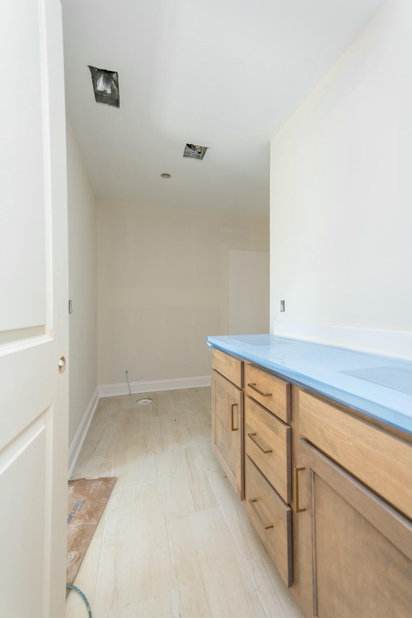 Richmond, Kentucky 40475, United States, 4 Bedrooms Bedrooms, ,4 BathroomsBathrooms,Residential,Active,1226