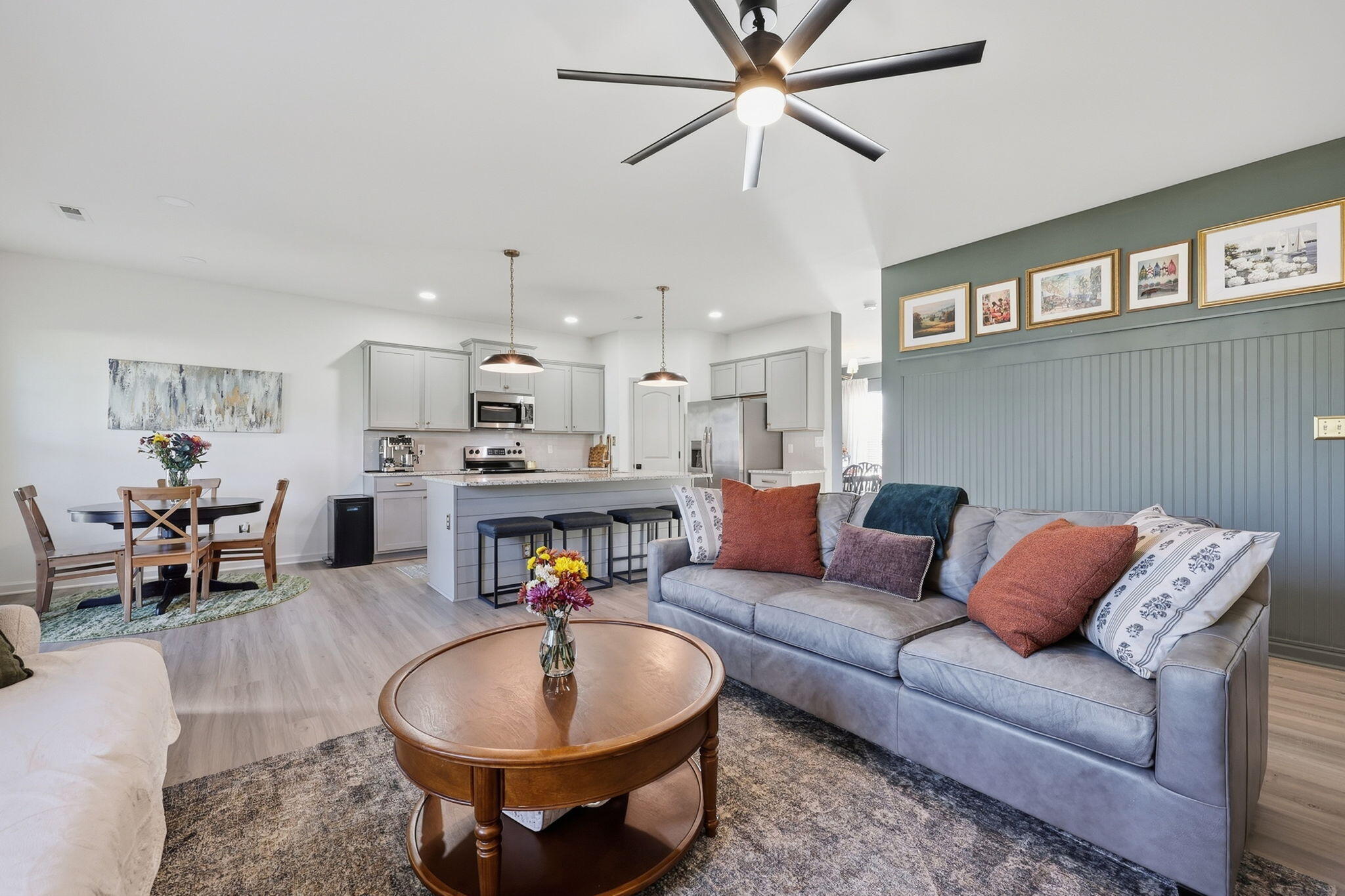 1521 Hayfield Flat