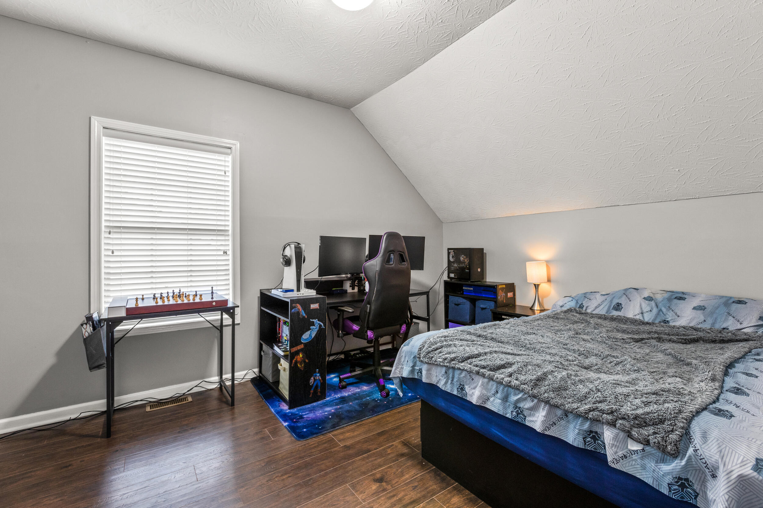 Richmond, Kentucky 40475, United States, 3 Bedrooms Bedrooms, ,2 BathroomsBathrooms,Residential,Active,160428