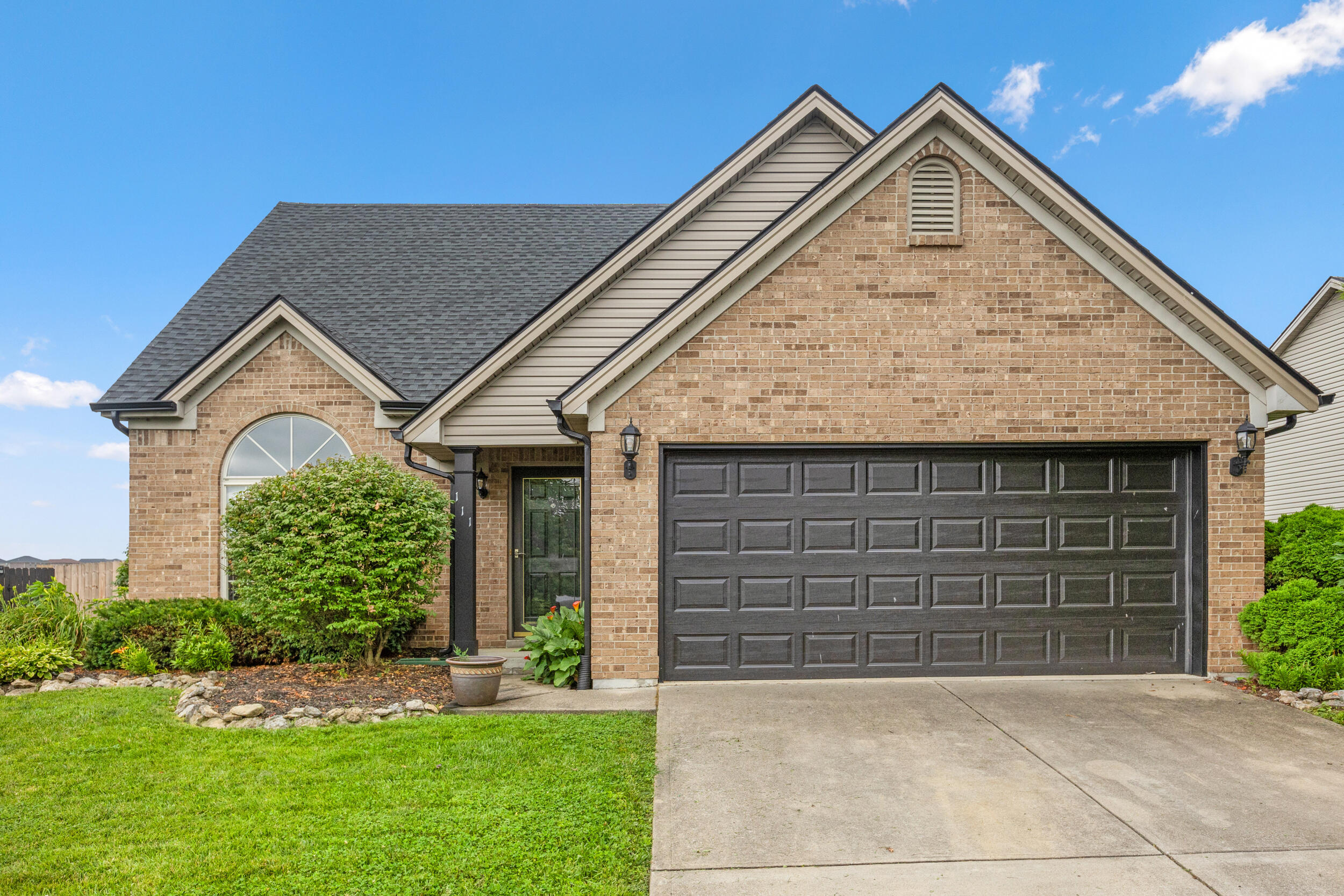 Richmond, Kentucky 40475, United States, 3 Bedrooms Bedrooms, ,2 BathroomsBathrooms,Residential,Active,160428