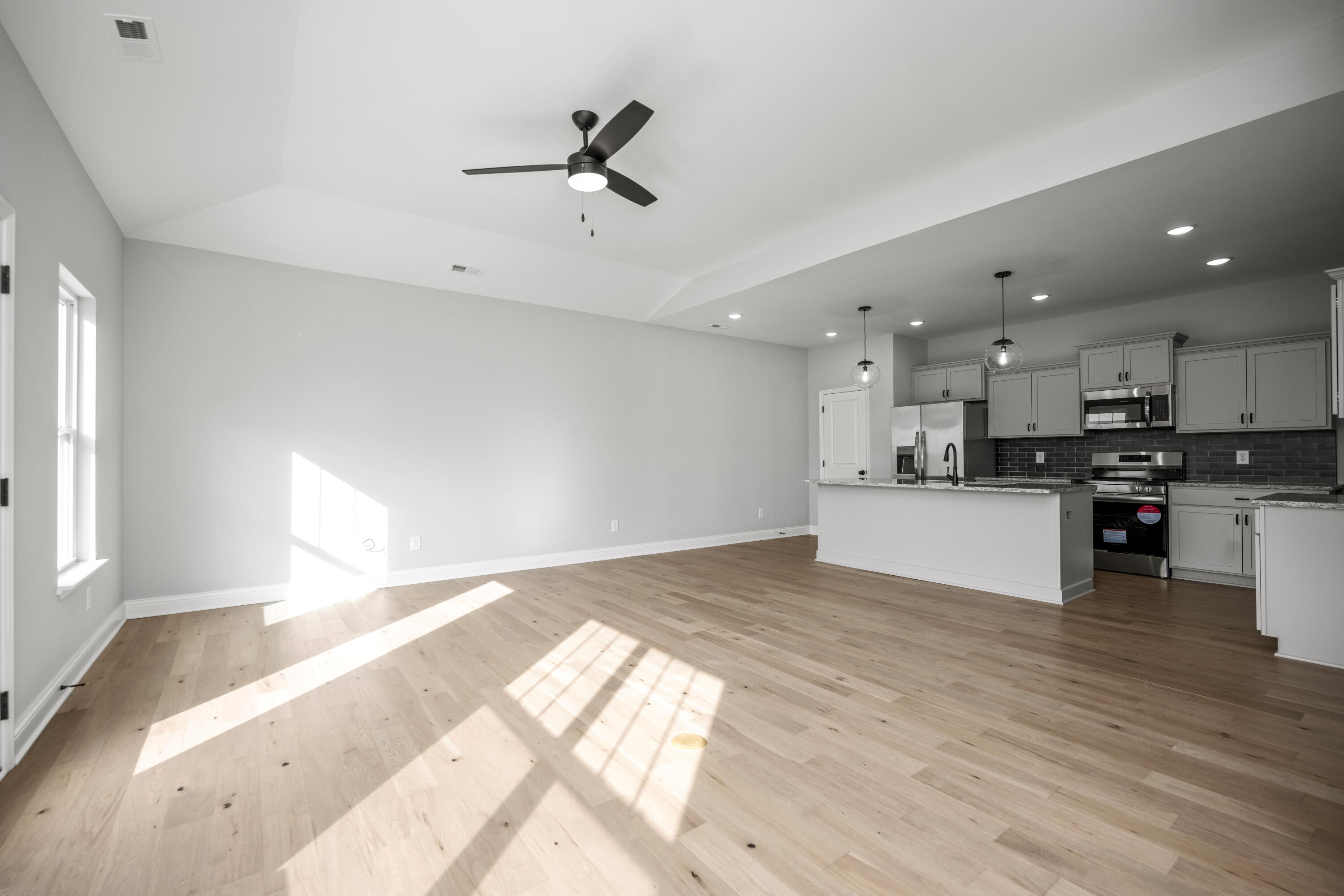 Richmond, Kentucky 40475, United States, 3 Bedrooms Bedrooms, ,2 BathroomsBathrooms,Residential,Pending,51000