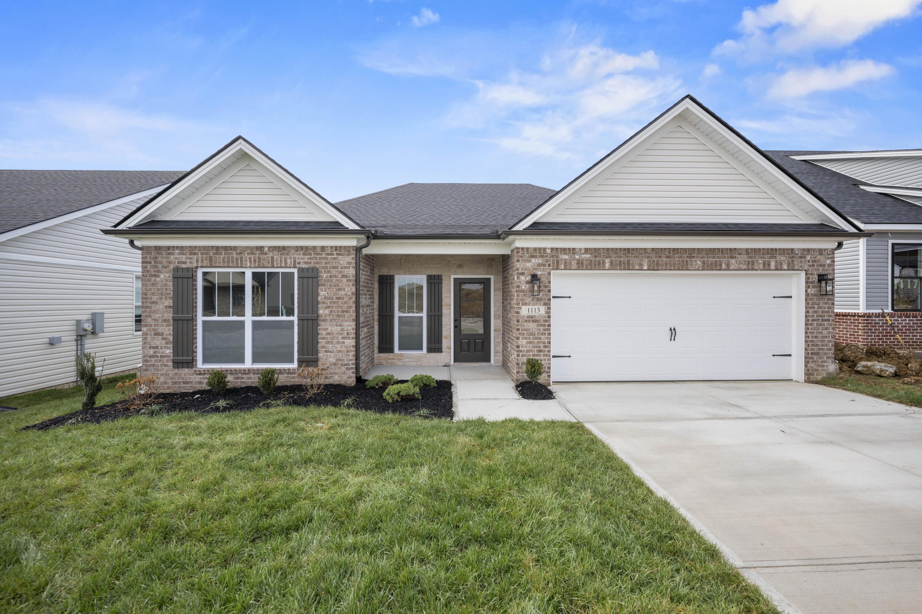 Richmond, Kentucky 40475, United States, 3 Bedrooms Bedrooms, ,2 BathroomsBathrooms,Residential,Pending,51000