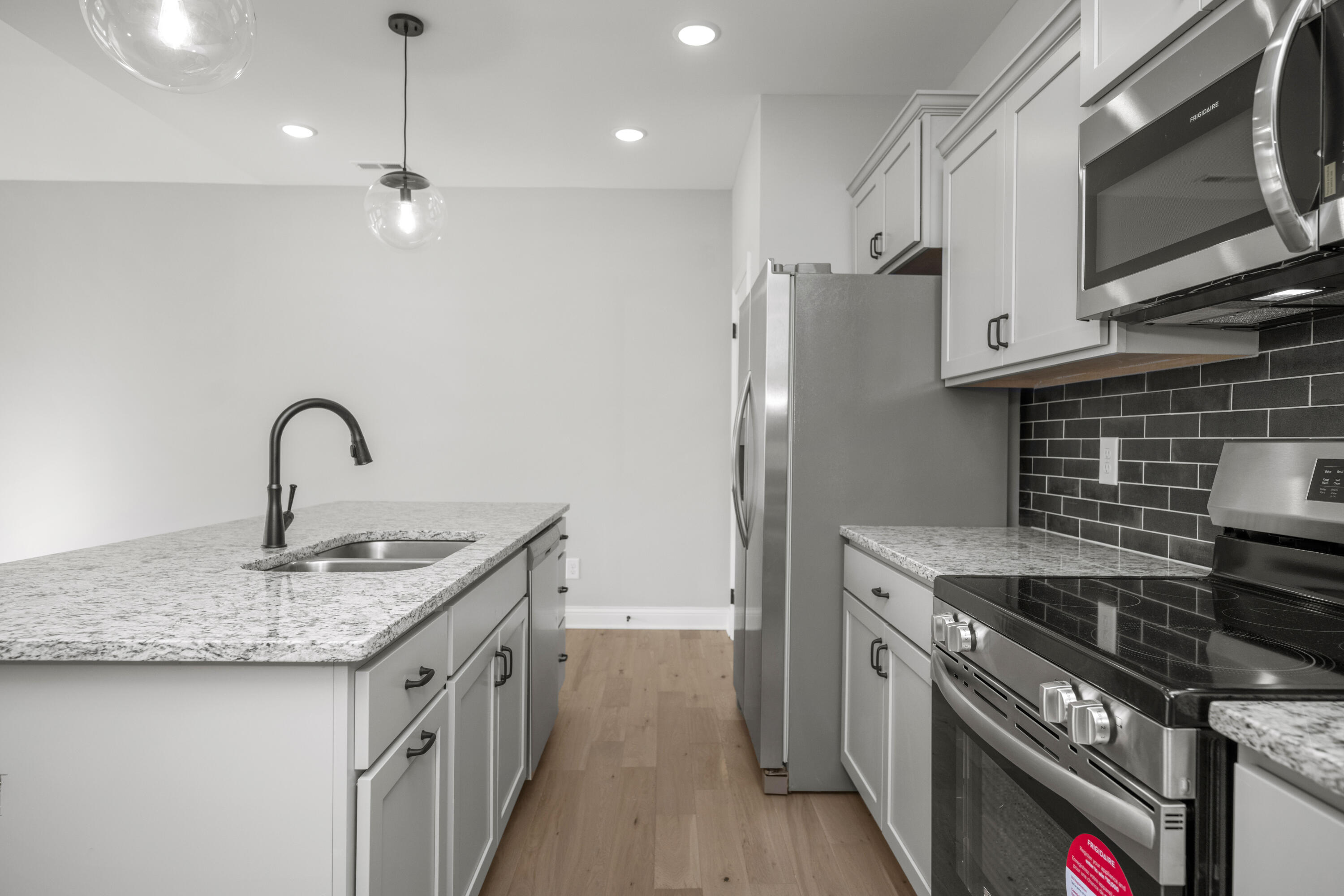 Richmond, Kentucky 40475, United States, 3 Bedrooms Bedrooms, ,2 BathroomsBathrooms,Residential,Pending,51000