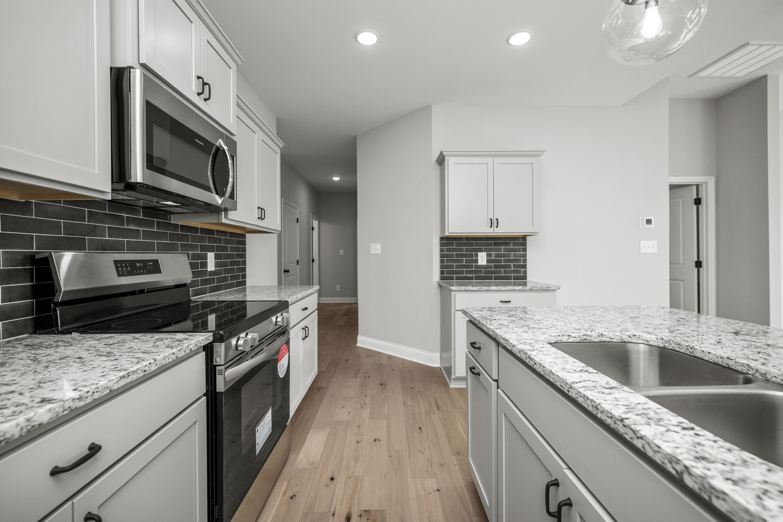 Richmond, Kentucky 40475, United States, 3 Bedrooms Bedrooms, ,2 BathroomsBathrooms,Residential,Pending,51000