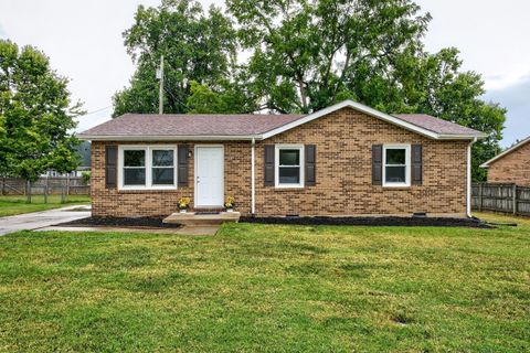 Photo of 104 Clinton Drive, Paris, KY 40361 (MLS # 25505914)