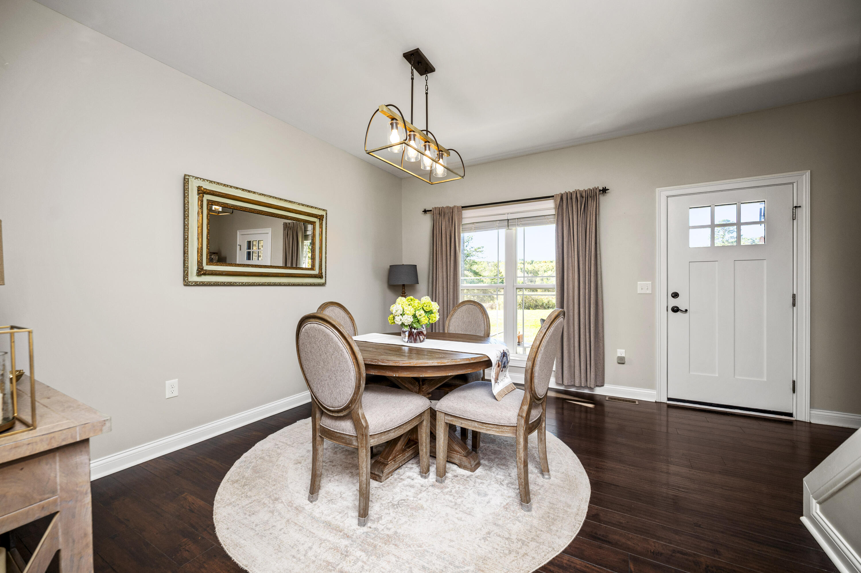 Berea, Kentucky 40403, United States, 4 Bedrooms Bedrooms, ,3 BathroomsBathrooms,Residential,Active,231394