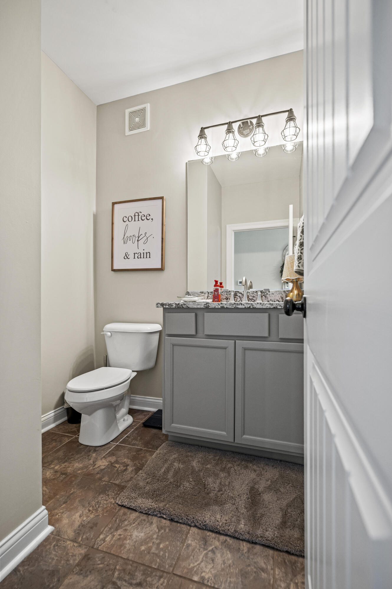 Berea, Kentucky 40403, United States, 4 Bedrooms Bedrooms, ,3 BathroomsBathrooms,Residential,Active,231394