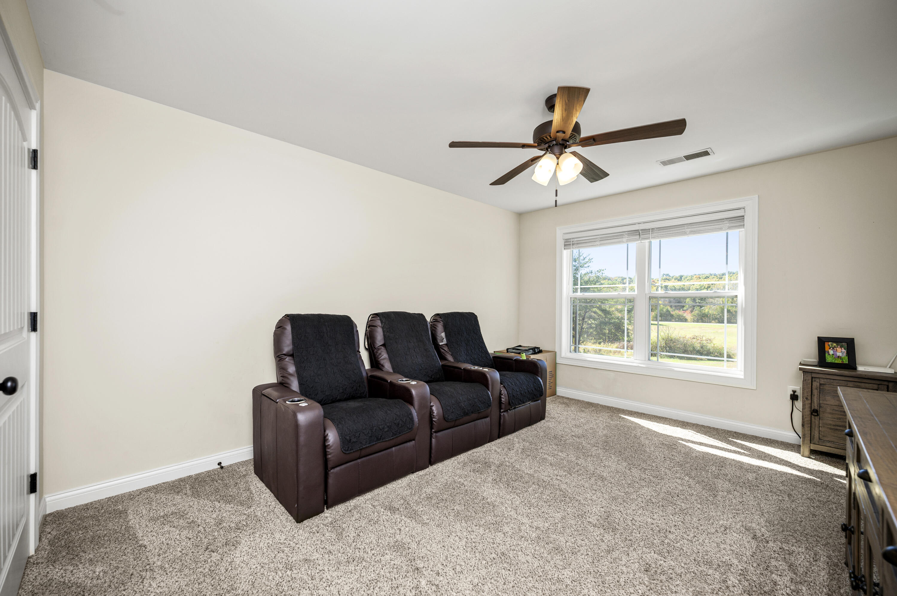 Berea, Kentucky 40403, United States, 4 Bedrooms Bedrooms, ,3 BathroomsBathrooms,Residential,Active,231394