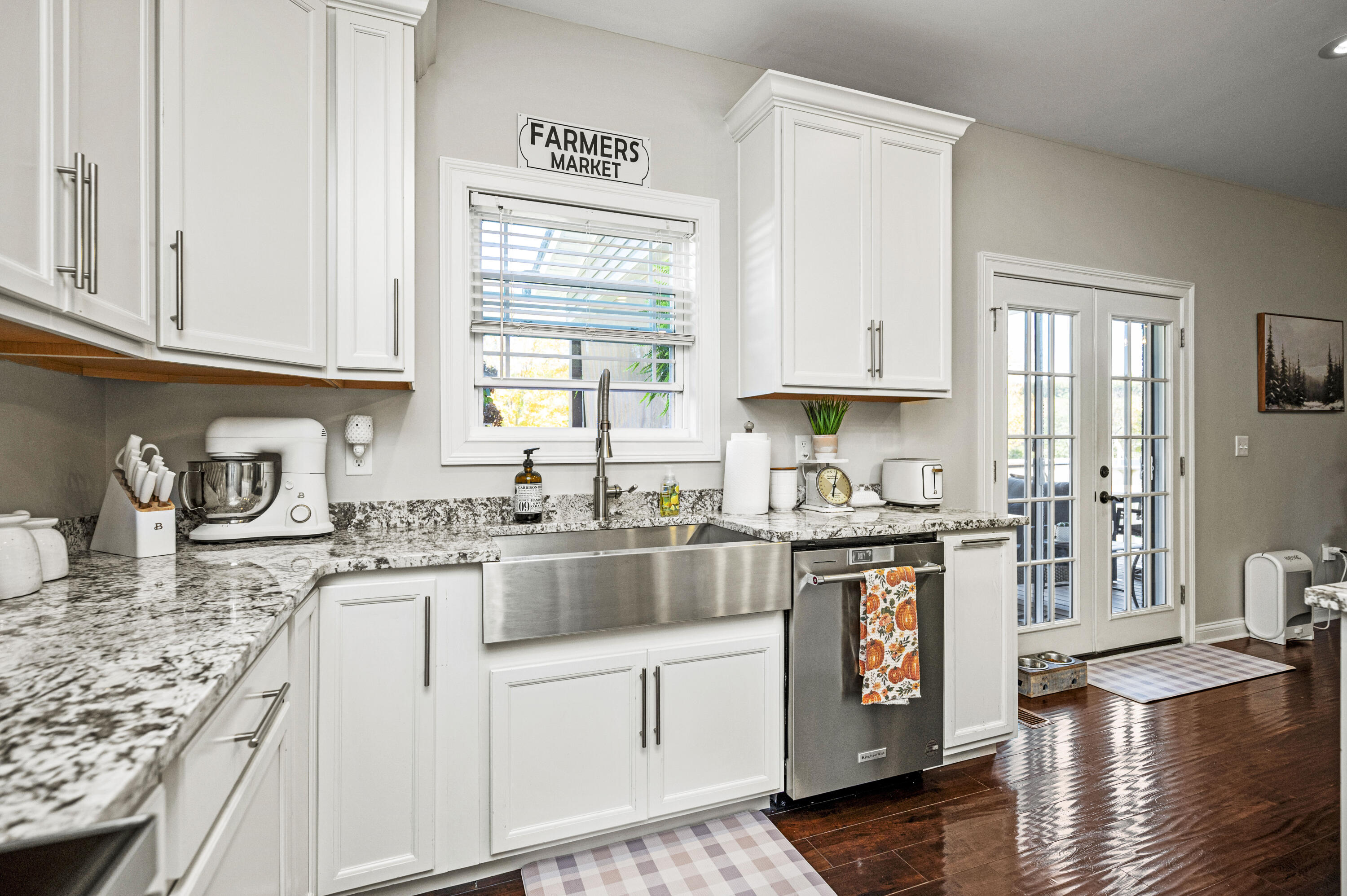 Berea, Kentucky 40403, United States, 4 Bedrooms Bedrooms, ,3 BathroomsBathrooms,Residential,Active,231394