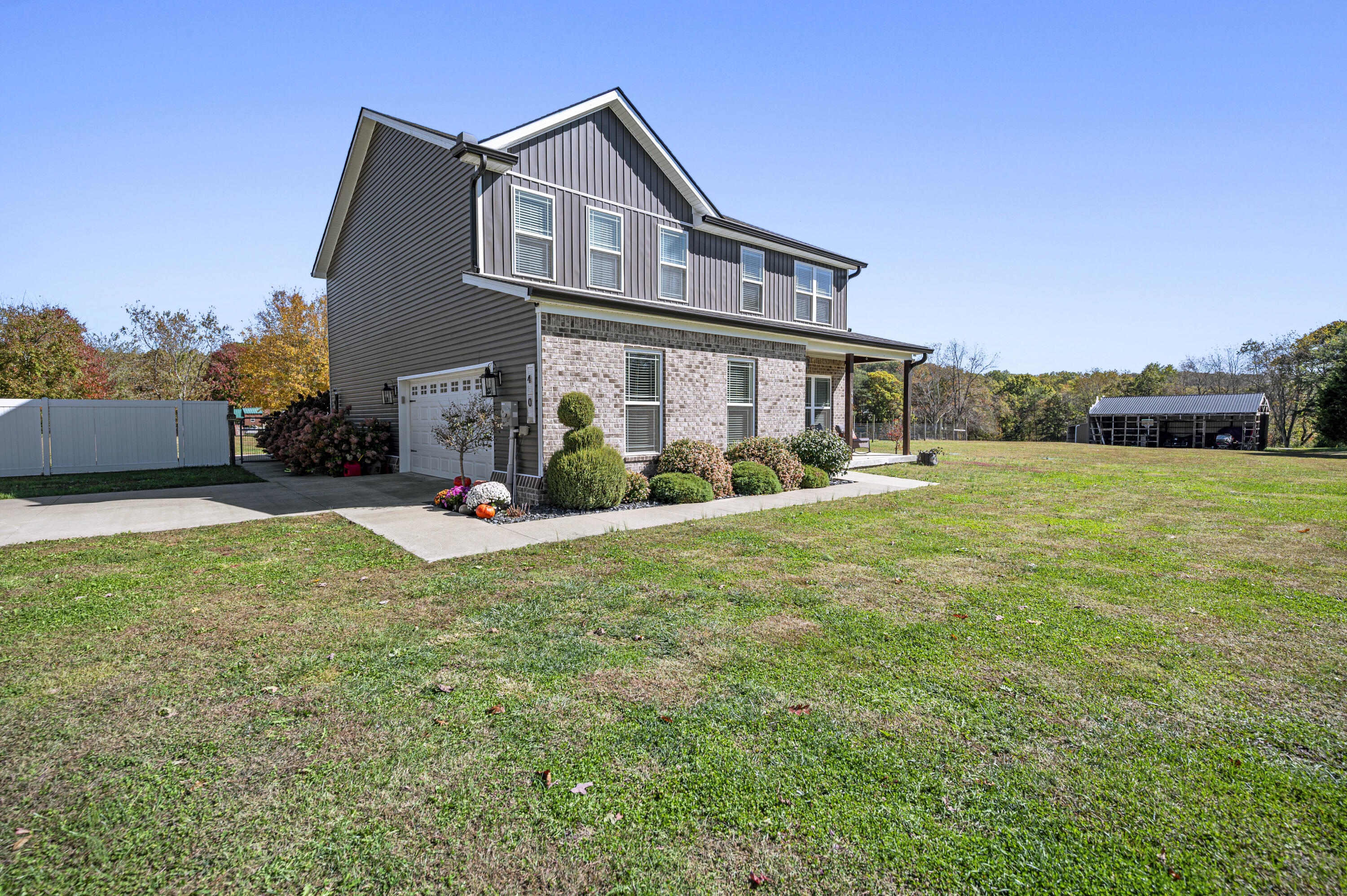 Berea, Kentucky 40403, United States, 4 Bedrooms Bedrooms, ,3 BathroomsBathrooms,Residential,Active,231394