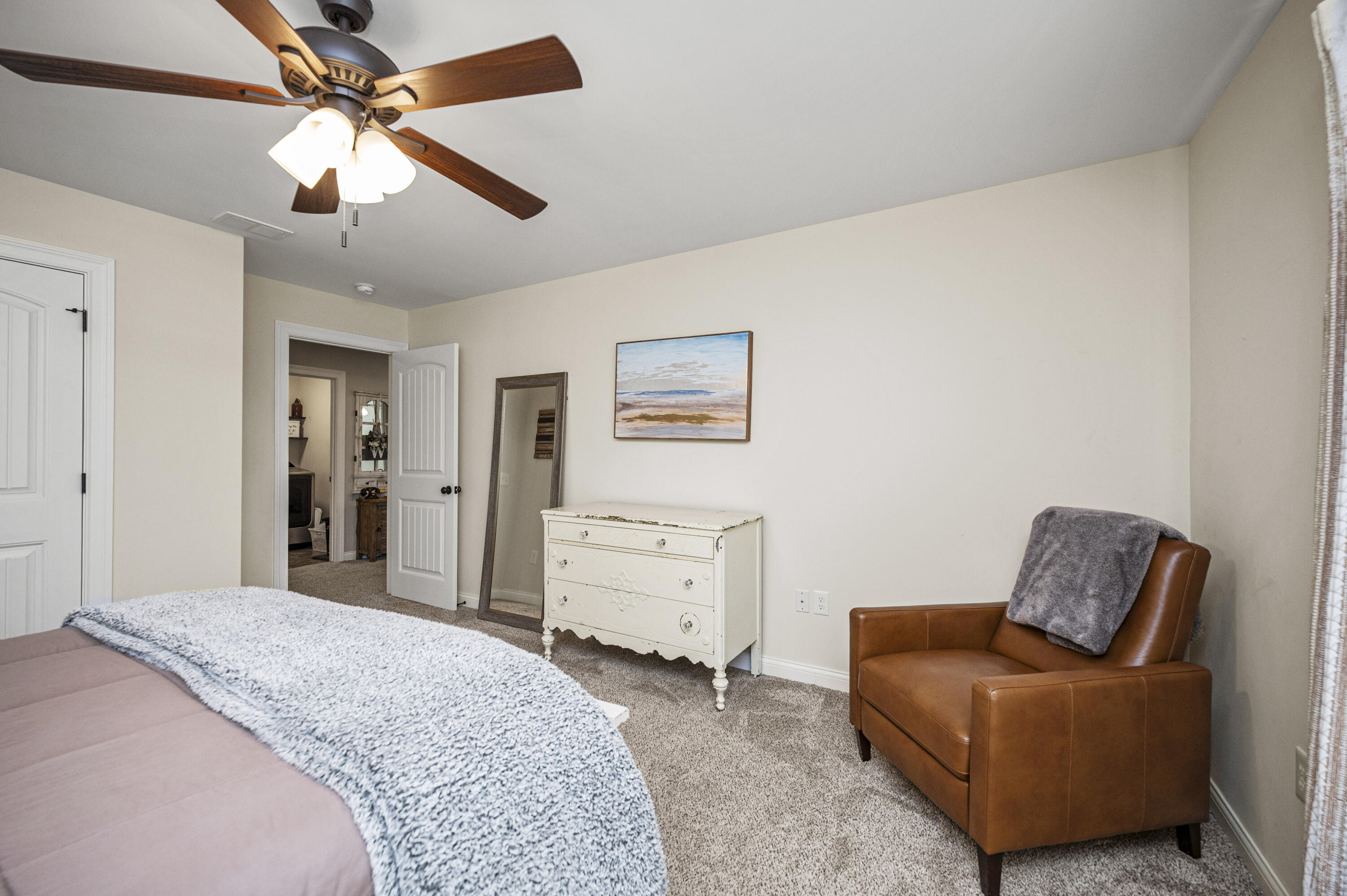 Berea, Kentucky 40403, United States, 4 Bedrooms Bedrooms, ,3 BathroomsBathrooms,Residential,Active,231394