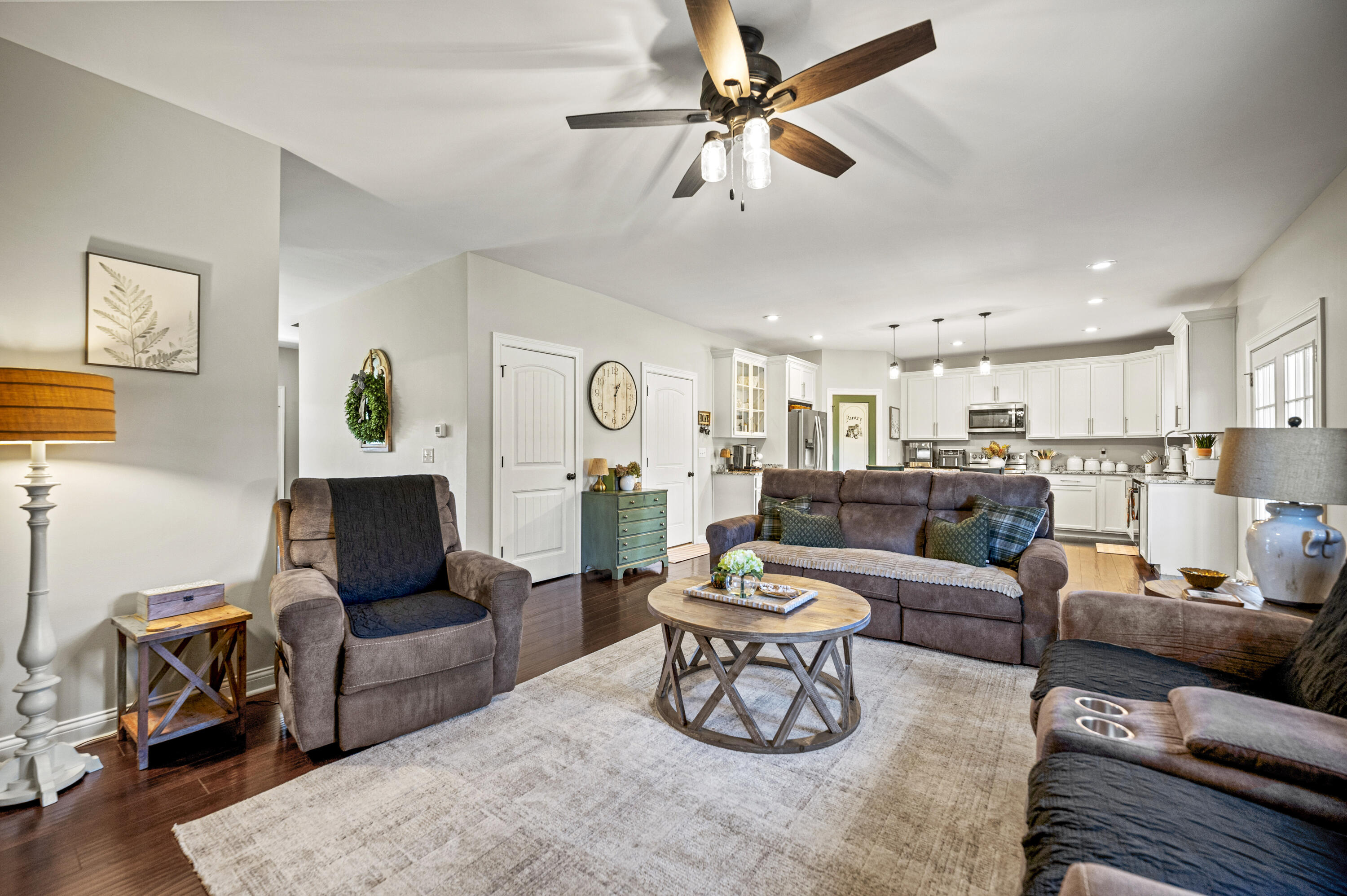 Berea, Kentucky 40403, United States, 4 Bedrooms Bedrooms, ,3 BathroomsBathrooms,Residential,Active,231394