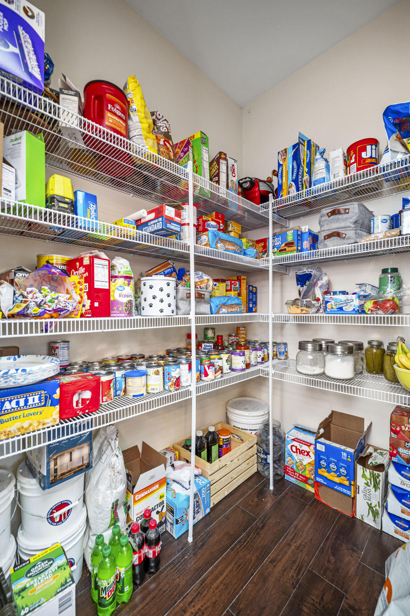 Berea, Kentucky 40403, United States, 4 Bedrooms Bedrooms, ,3 BathroomsBathrooms,Residential,Active,231394