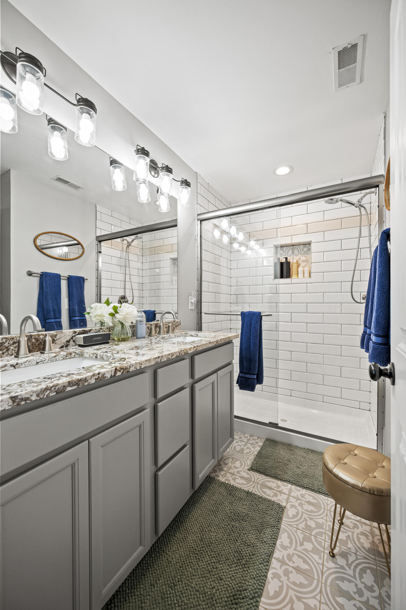 Berea, Kentucky 40403, United States, 4 Bedrooms Bedrooms, ,3 BathroomsBathrooms,Residential,Active,231394