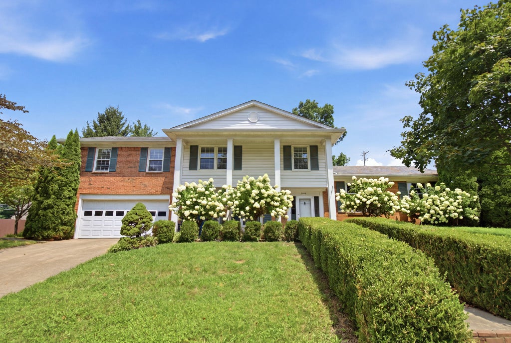 Photo of 2985 Montavesta Road, Lexington, KY 40502 (MLS # 26020486)