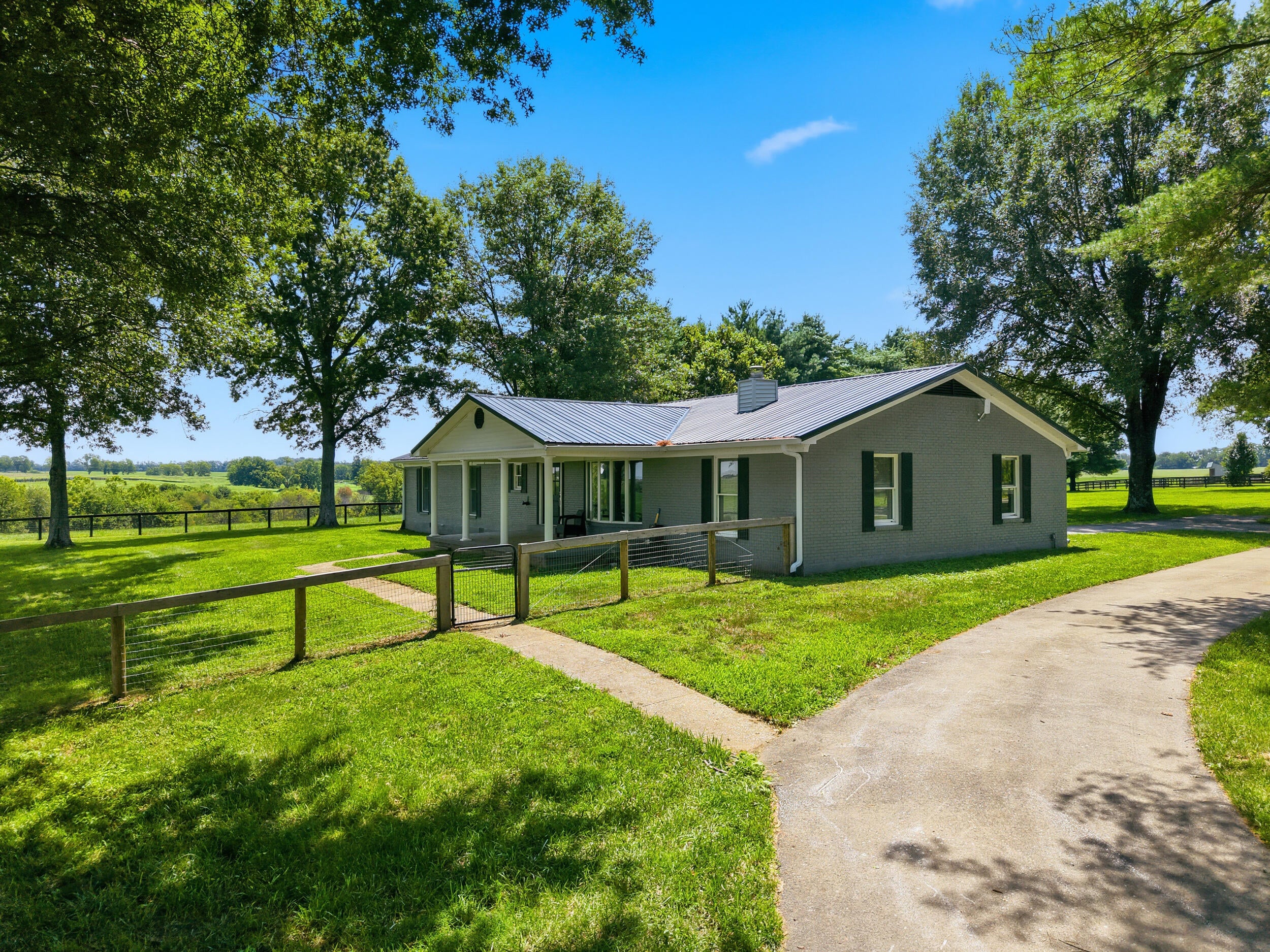 3945 W Leestown Road
