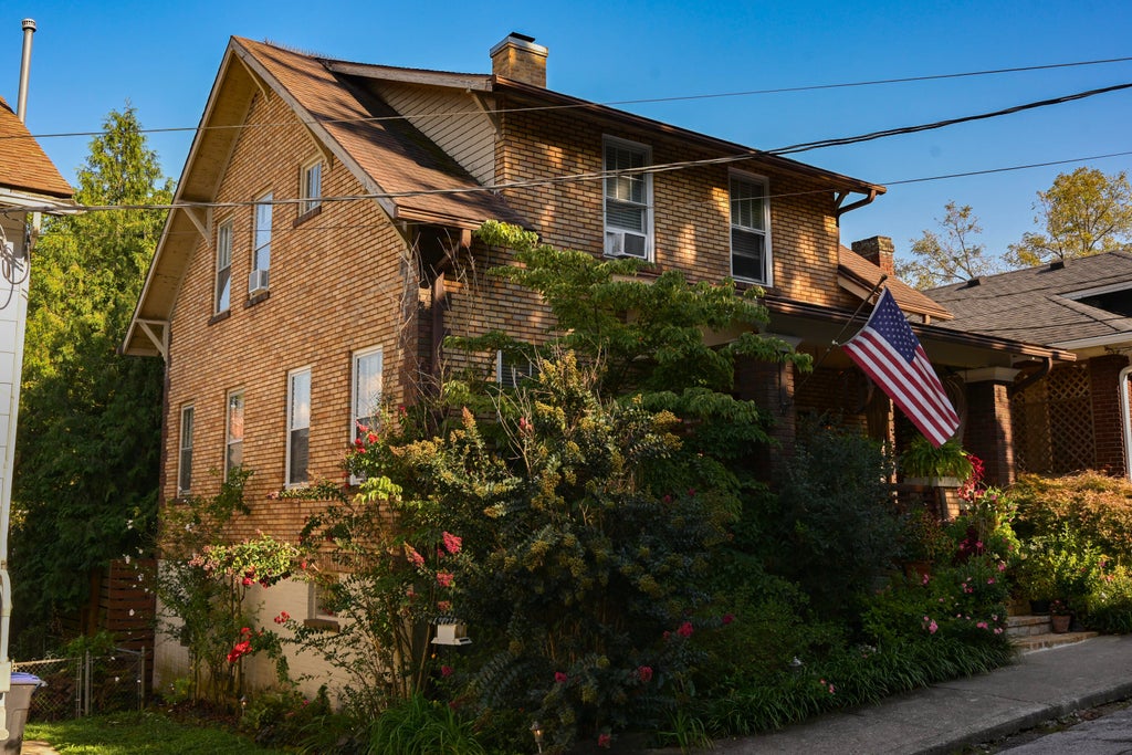Photo of 399 Ewing Street, Frankfort, KY 40601 (MLS # 26025389)