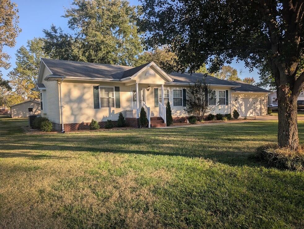 1730 Evelyn Drive