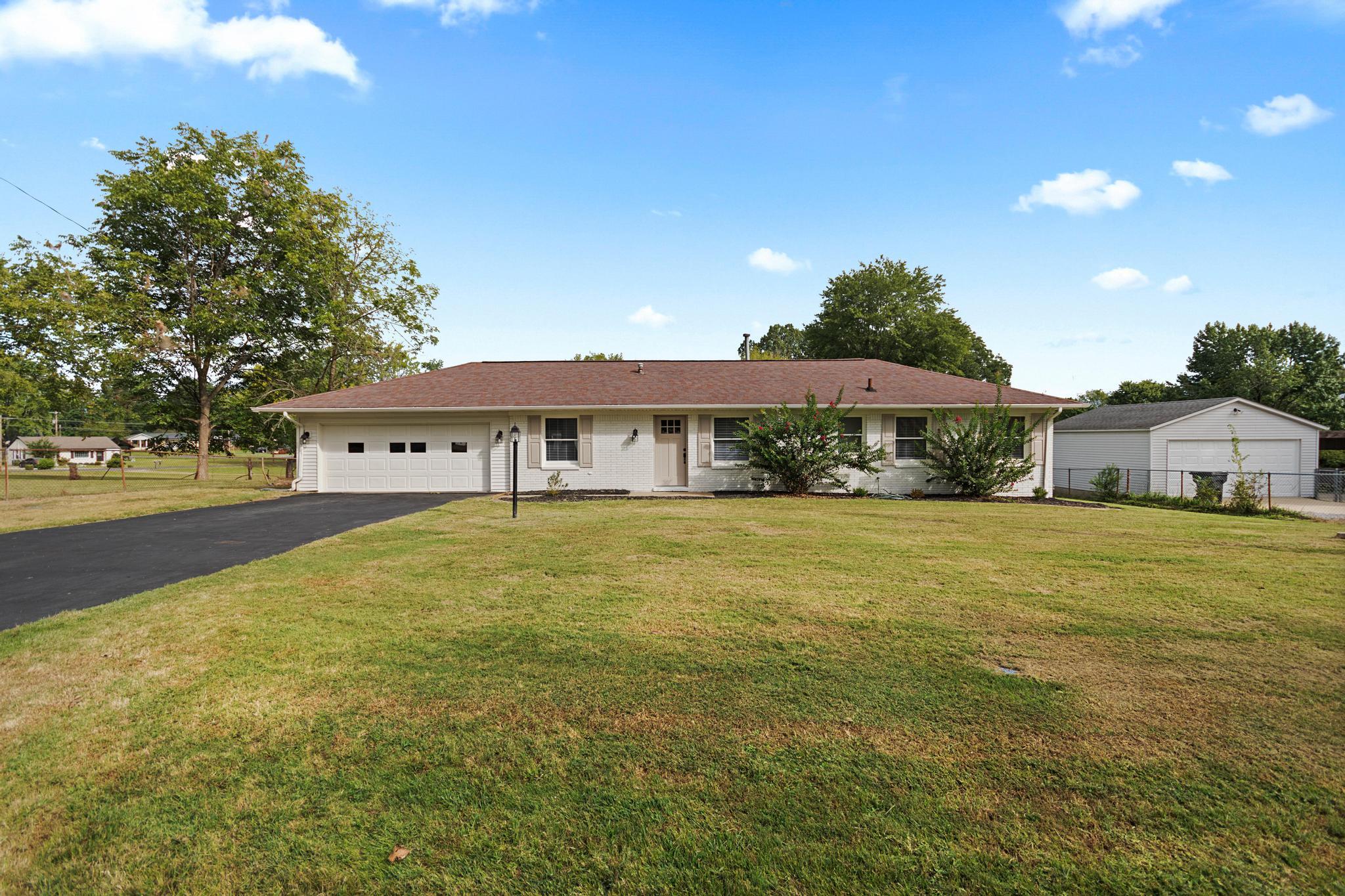 739 Eden Drive - Photo 2