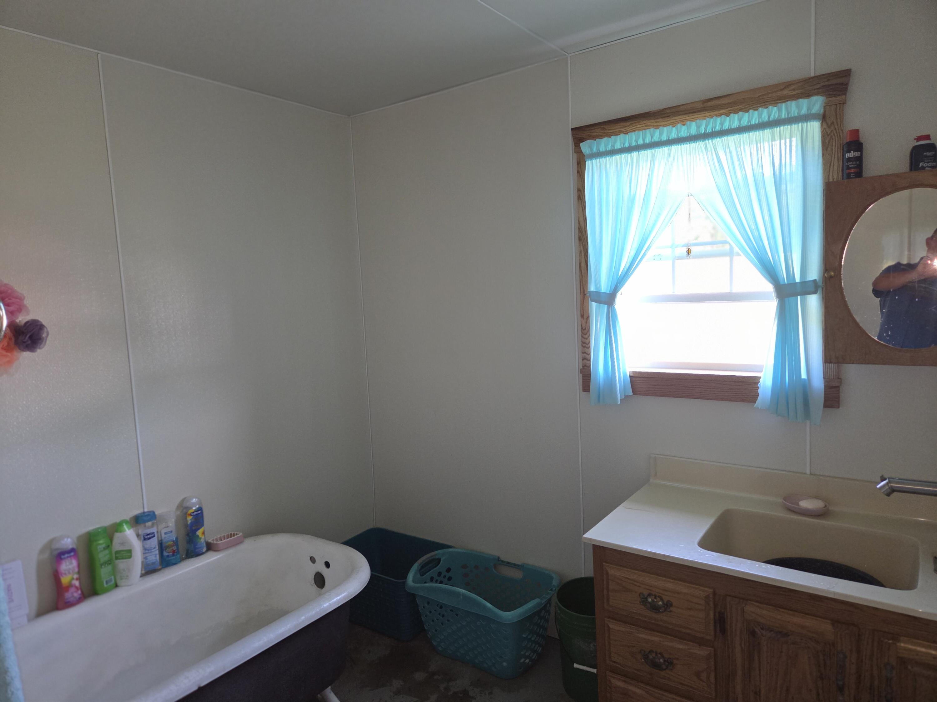 Owingsville, Kentucky, 40360, United States, 10 Bedrooms Bedrooms, ,Residential,Active,1996282