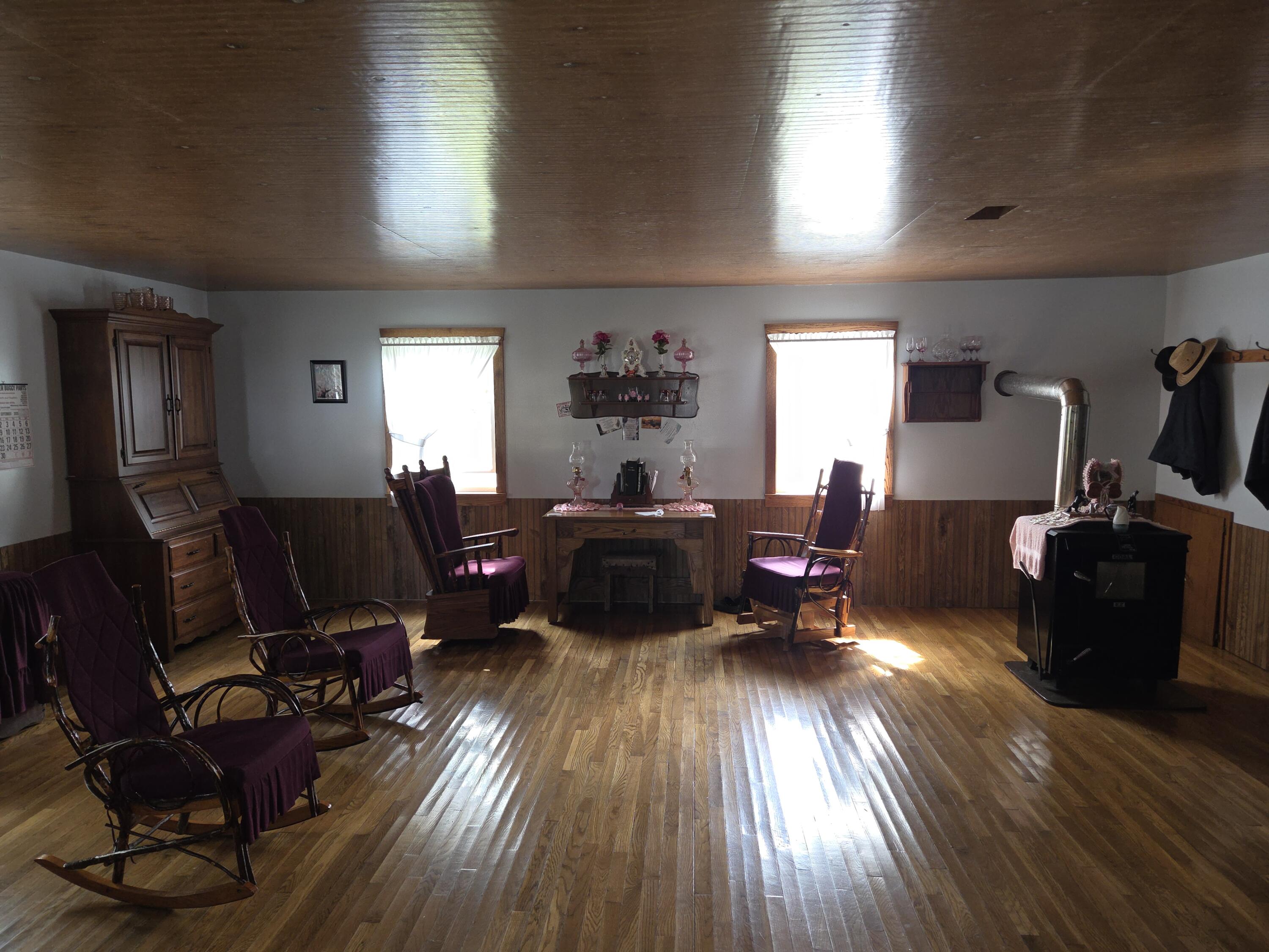 Owingsville, Kentucky, 40360, United States, 10 Bedrooms Bedrooms, ,Residential,Active,1996282