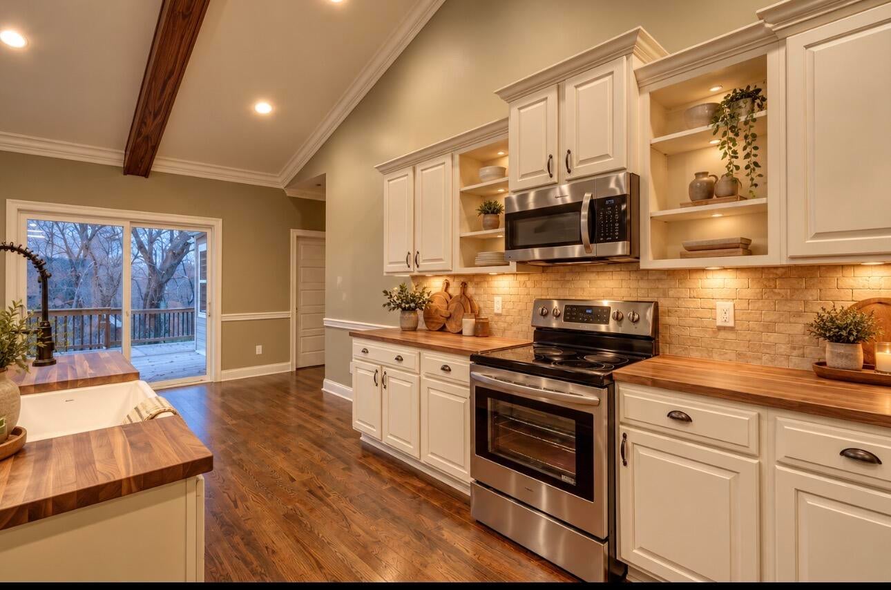 28 Desha Drive
