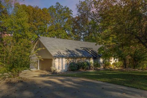 Photo of 1232 Forest Cir Drive, Corbin, KY 40701 (MLS # 25503963)