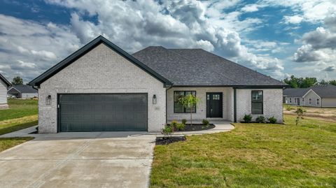 Photo of 203 Navajo Drive, Richmond, KY 40475 (MLS # 25013416)