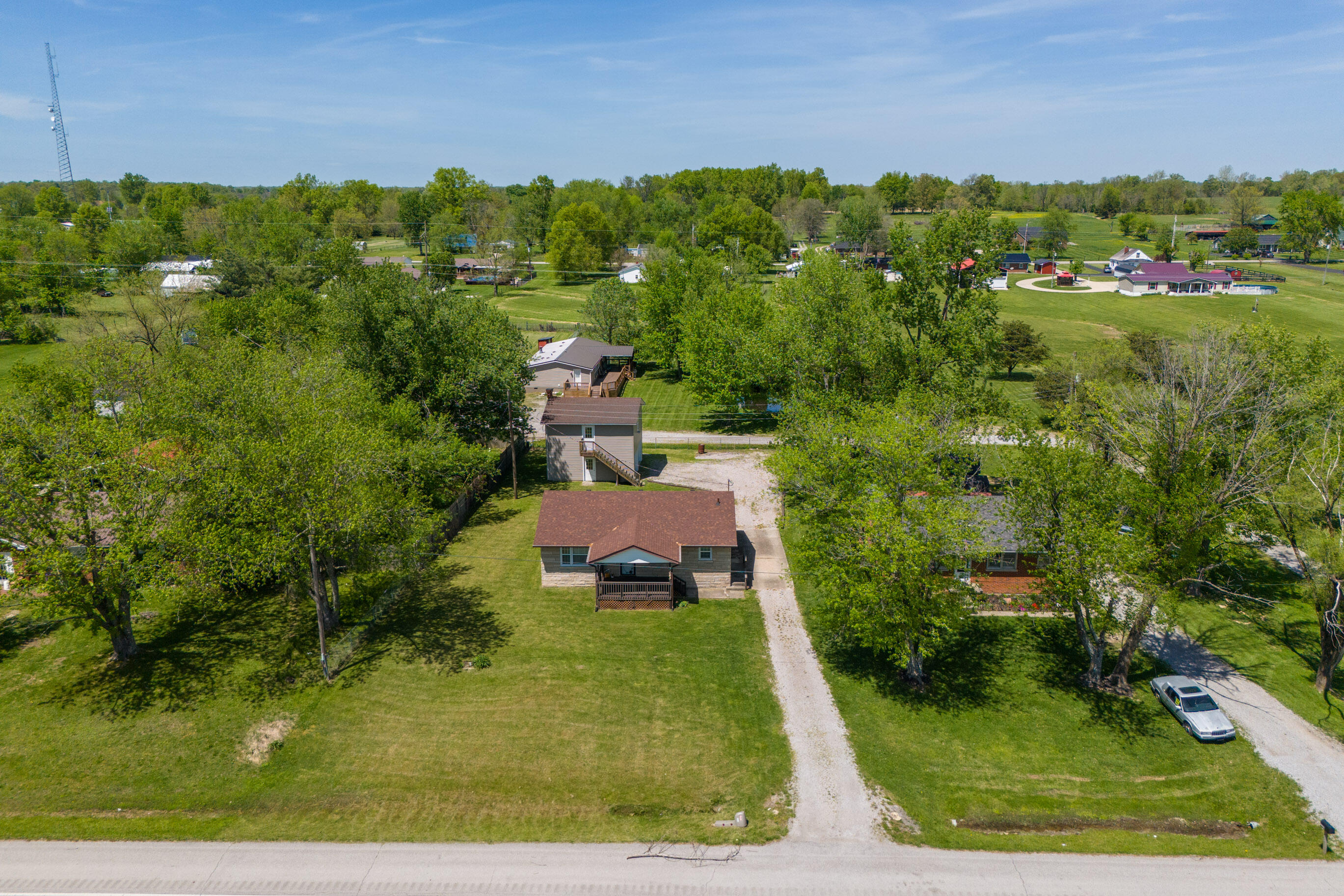 Richmond, Kentucky 40475, United States, 2 Bedrooms Bedrooms, ,1 BathroomBathrooms,Residential,Pending,119068