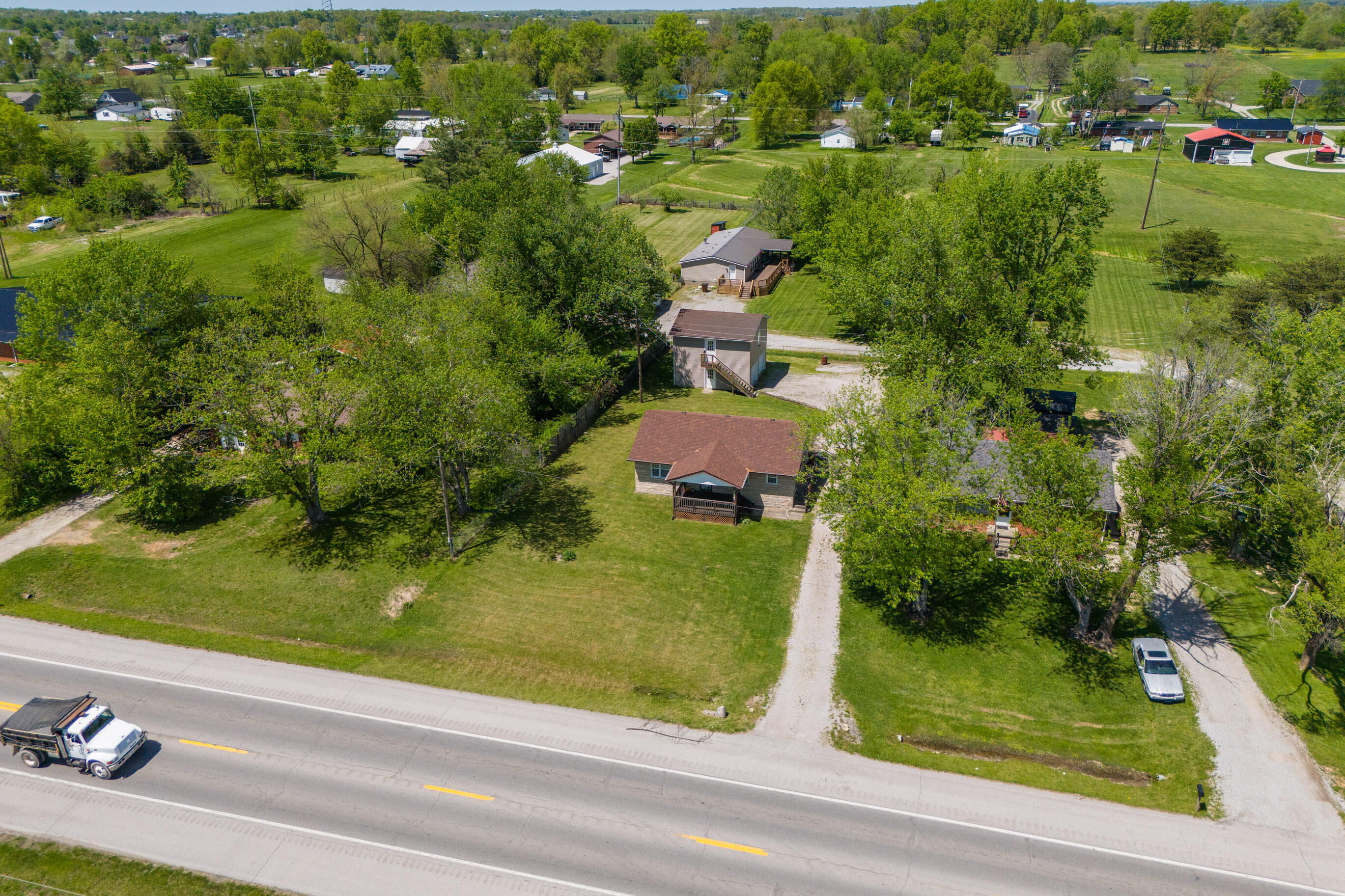 Richmond, Kentucky 40475, United States, 2 Bedrooms Bedrooms, ,1 BathroomBathrooms,Residential,Pending,119068