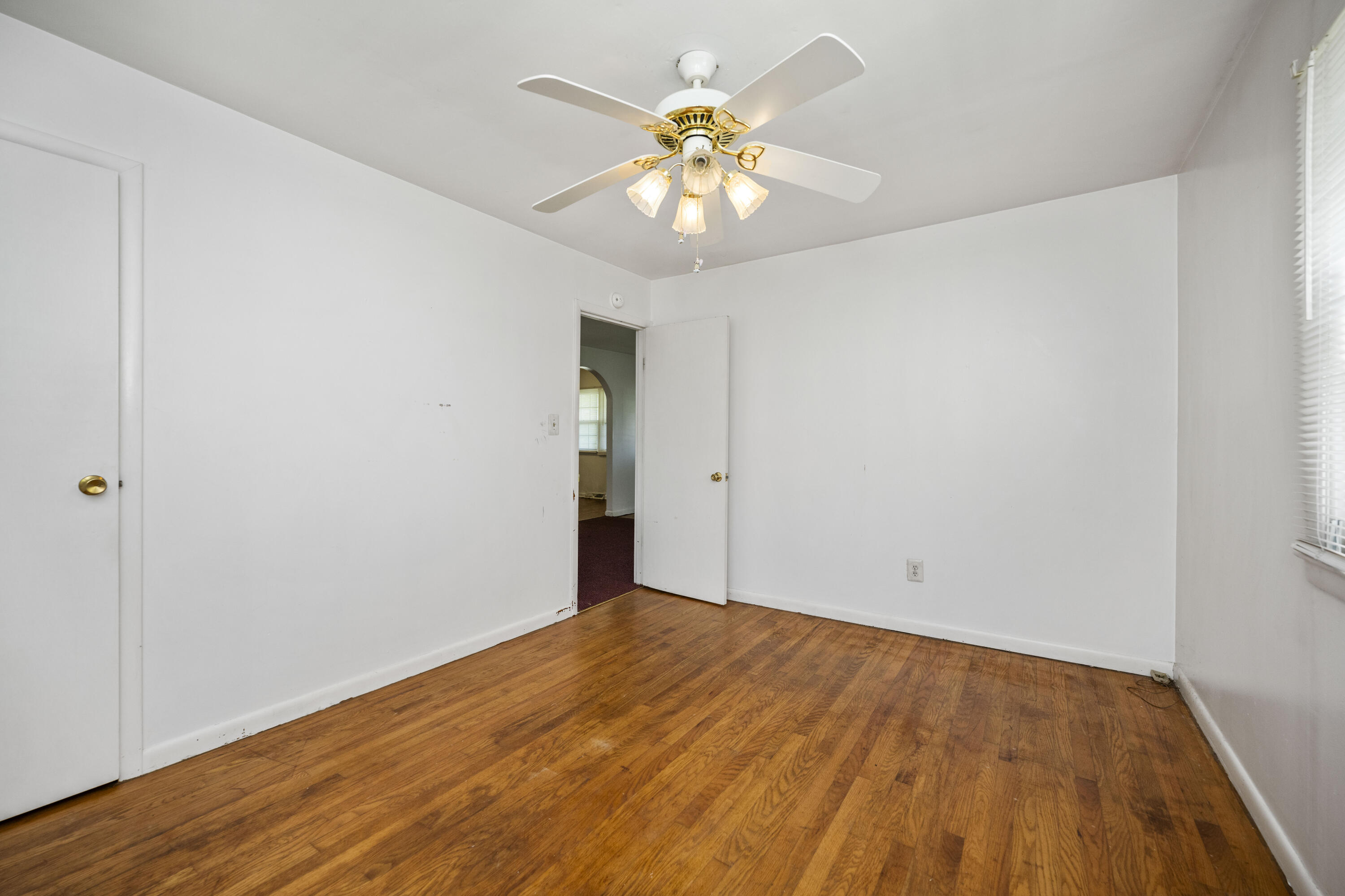 Richmond, Kentucky 40475, United States, 2 Bedrooms Bedrooms, ,1 BathroomBathrooms,Residential,Pending,119068