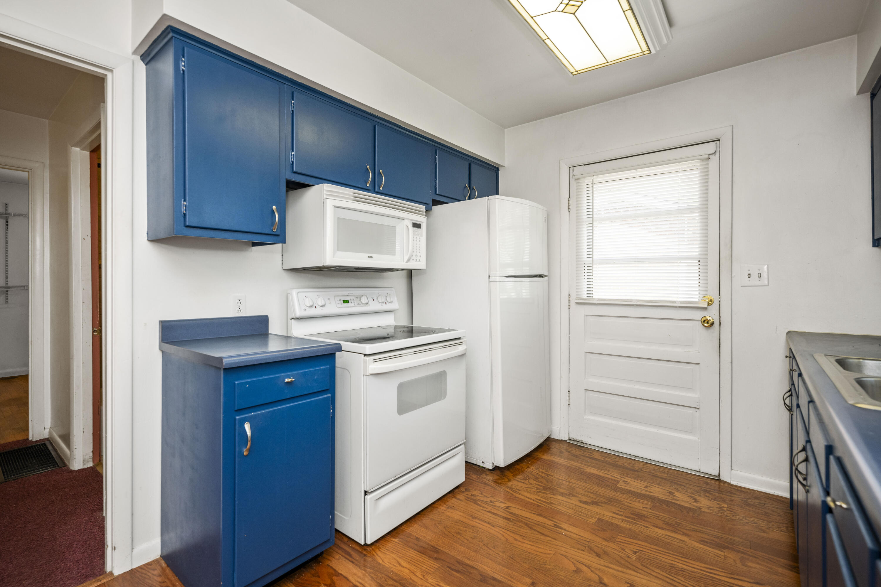 Richmond, Kentucky 40475, United States, 2 Bedrooms Bedrooms, ,1 BathroomBathrooms,Residential,Pending,119068