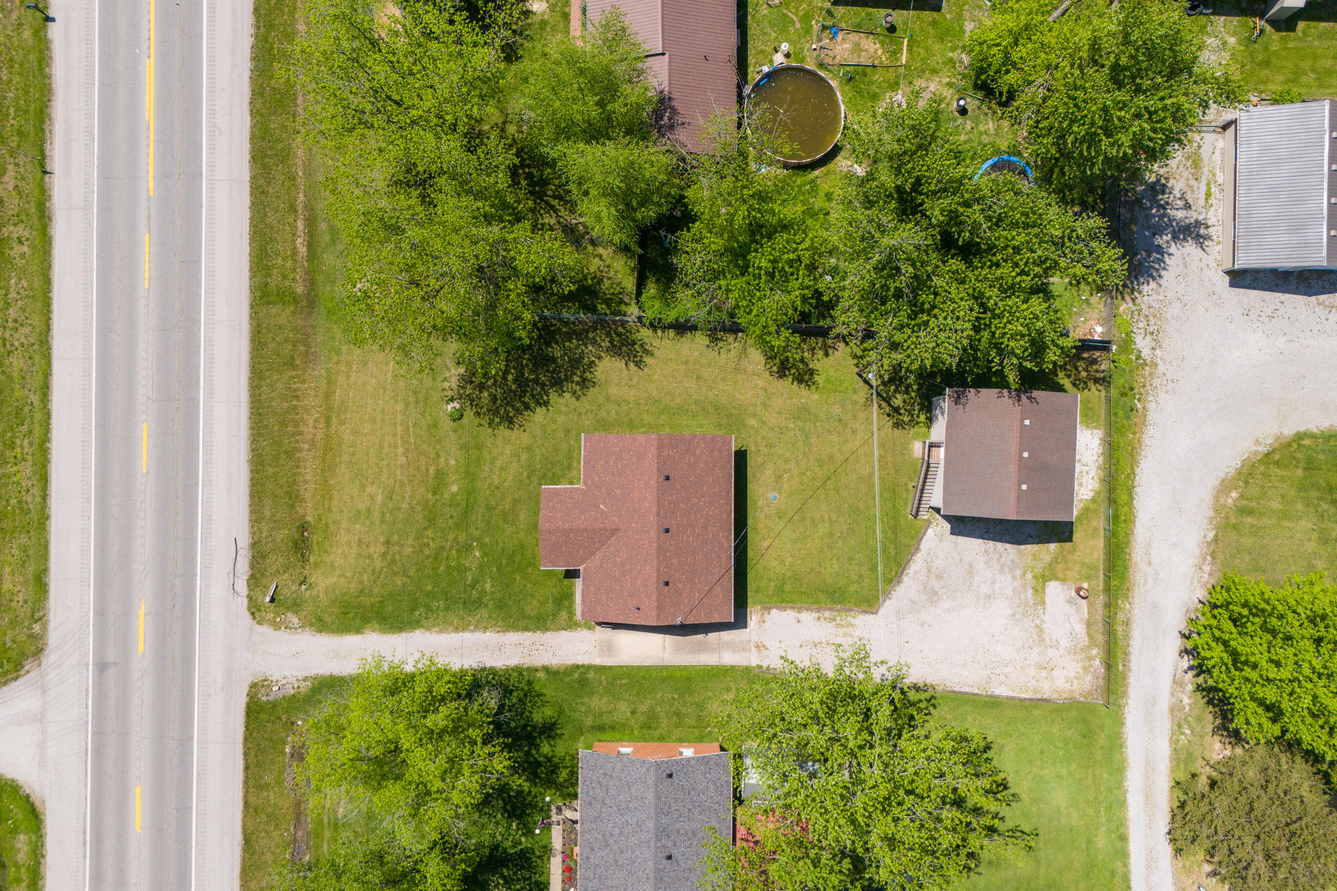 Richmond, Kentucky 40475, United States, 2 Bedrooms Bedrooms, ,1 BathroomBathrooms,Residential,Pending,119068