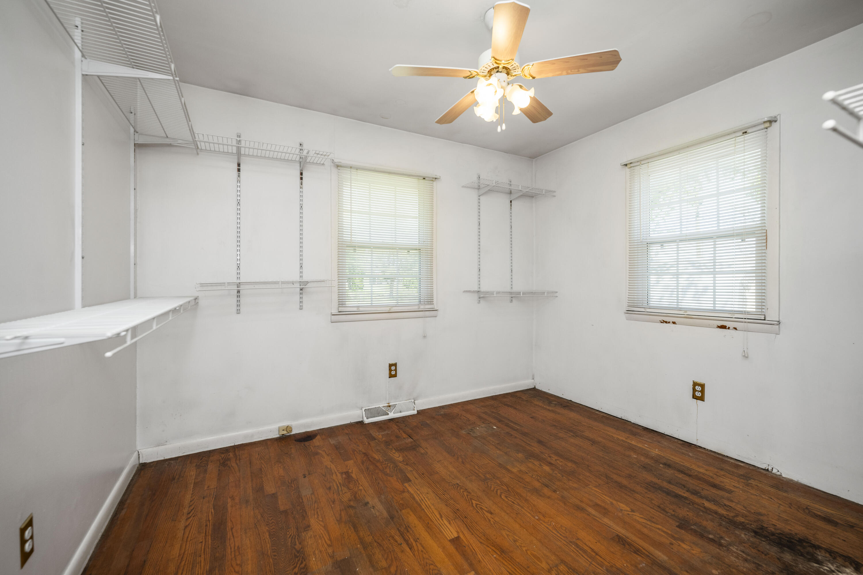 Richmond, Kentucky 40475, United States, 2 Bedrooms Bedrooms, ,1 BathroomBathrooms,Residential,Pending,119068