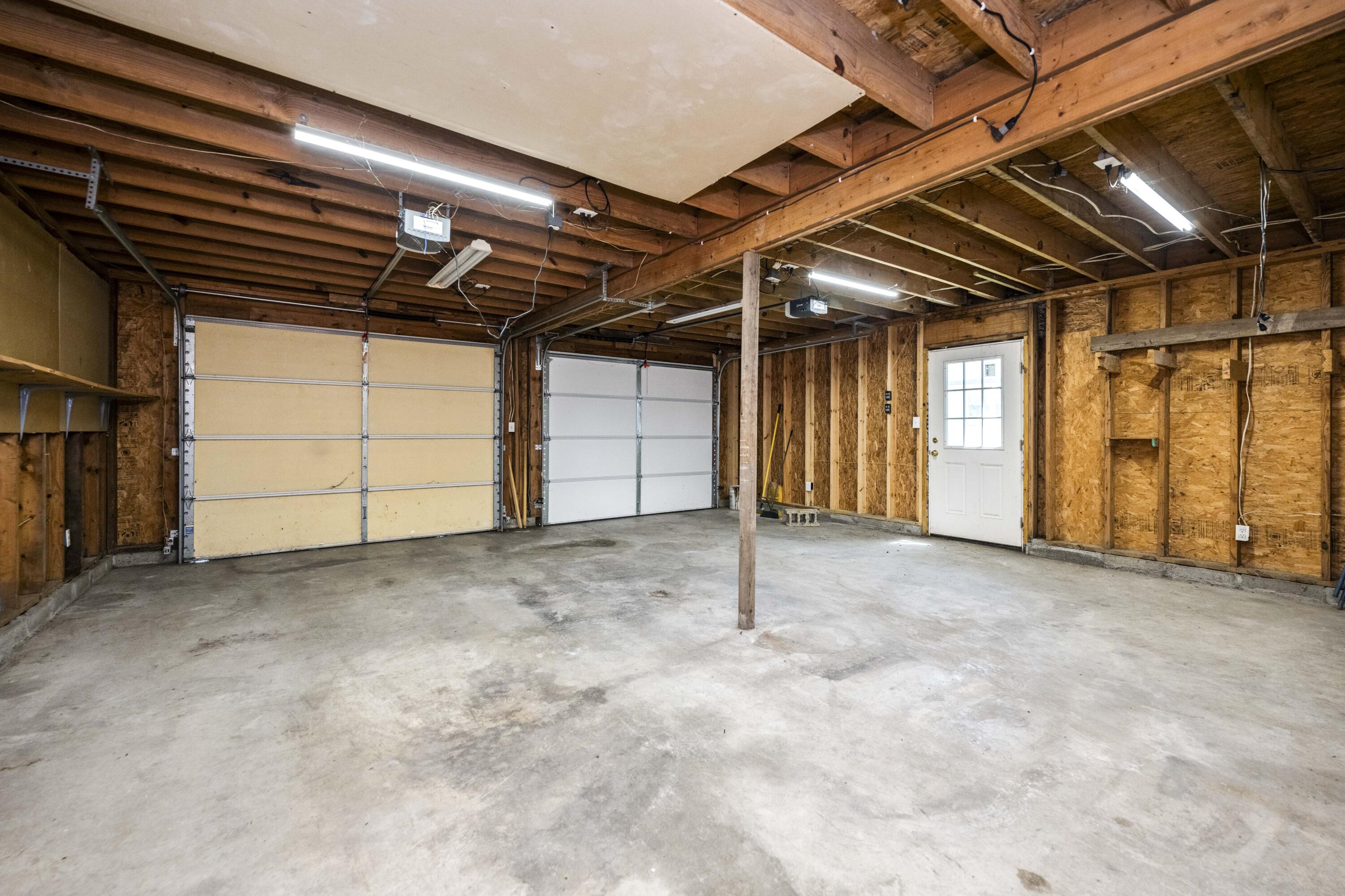 Richmond, Kentucky 40475, United States, 2 Bedrooms Bedrooms, ,1 BathroomBathrooms,Residential,Pending,119068