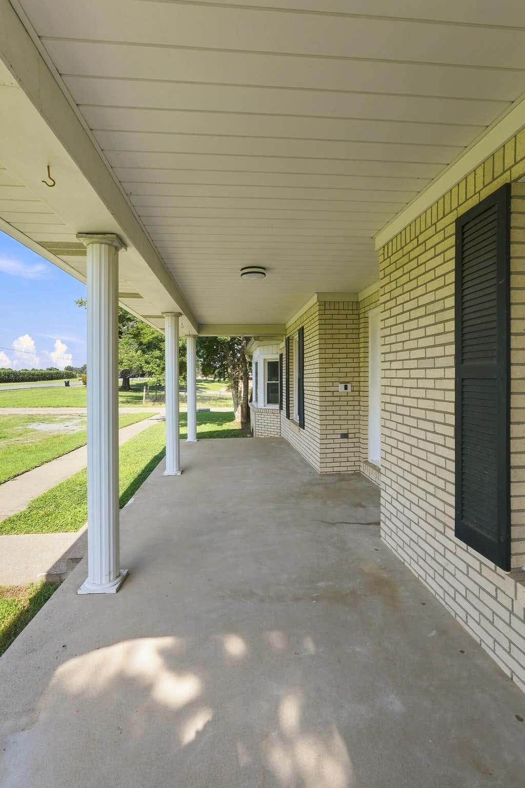 Photo of 646 Rockcastle Road, Cadiz, KY 42211 (MLS # 26020305)