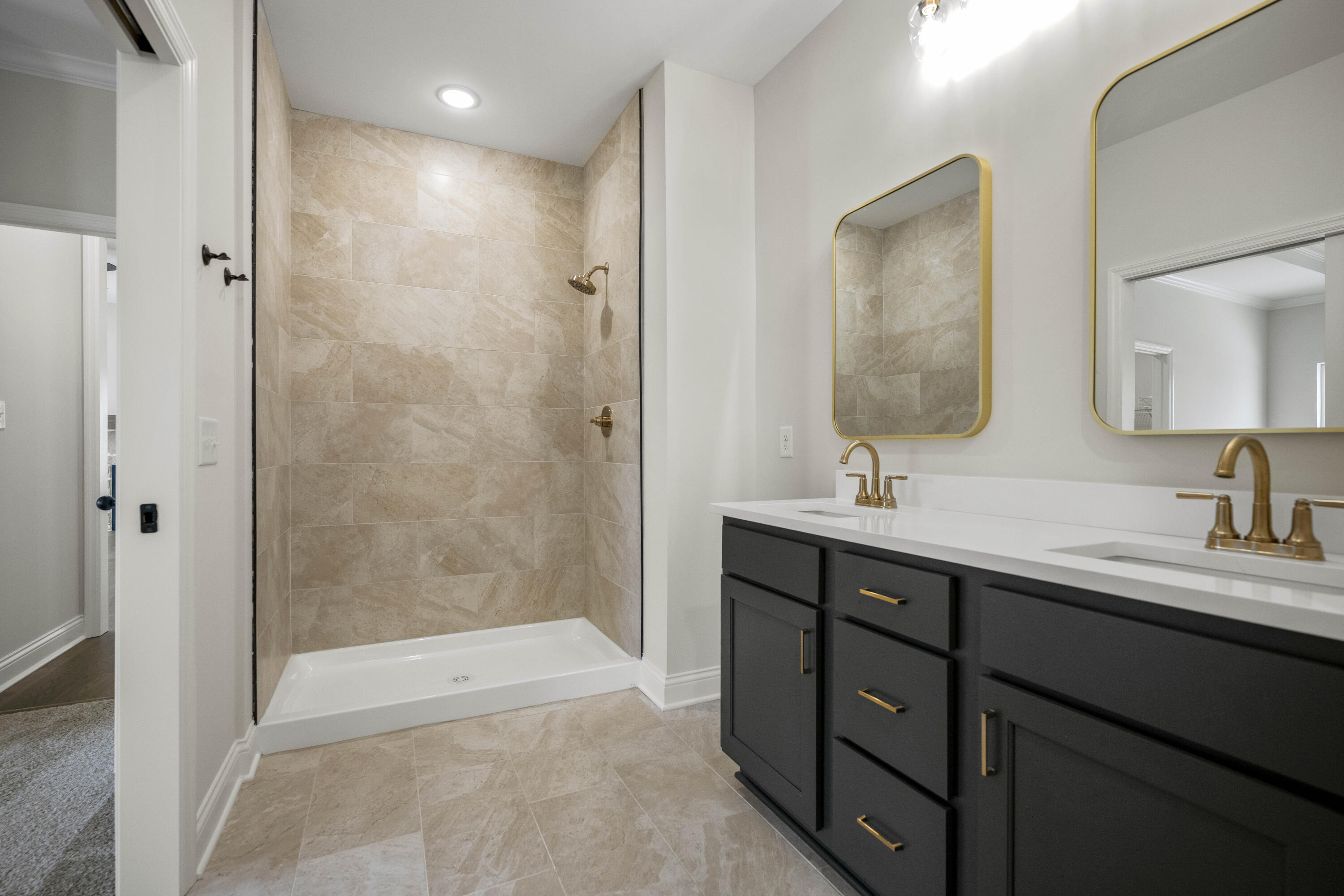 Richmond, Kentucky 40475, United States, 4 Bedrooms Bedrooms, ,3 BathroomsBathrooms,Residential,Active,51001