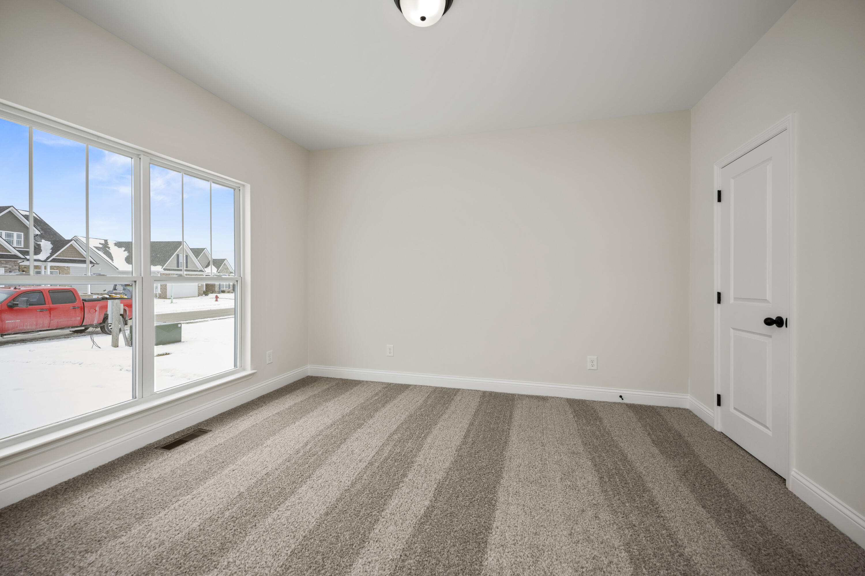 Richmond, Kentucky 40475, United States, 4 Bedrooms Bedrooms, ,3 BathroomsBathrooms,Residential,Active,51001