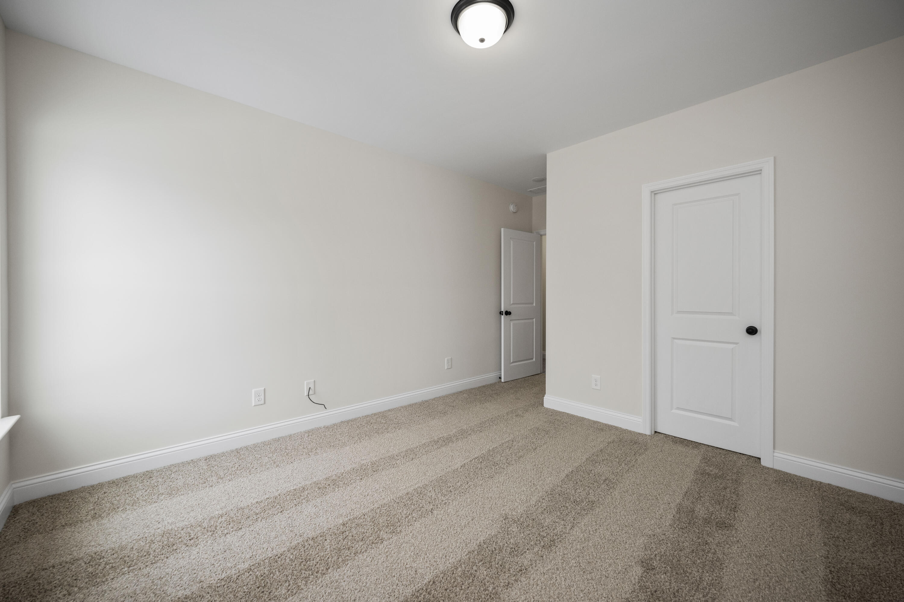 Richmond, Kentucky 40475, United States, 4 Bedrooms Bedrooms, ,3 BathroomsBathrooms,Residential,Active,51001