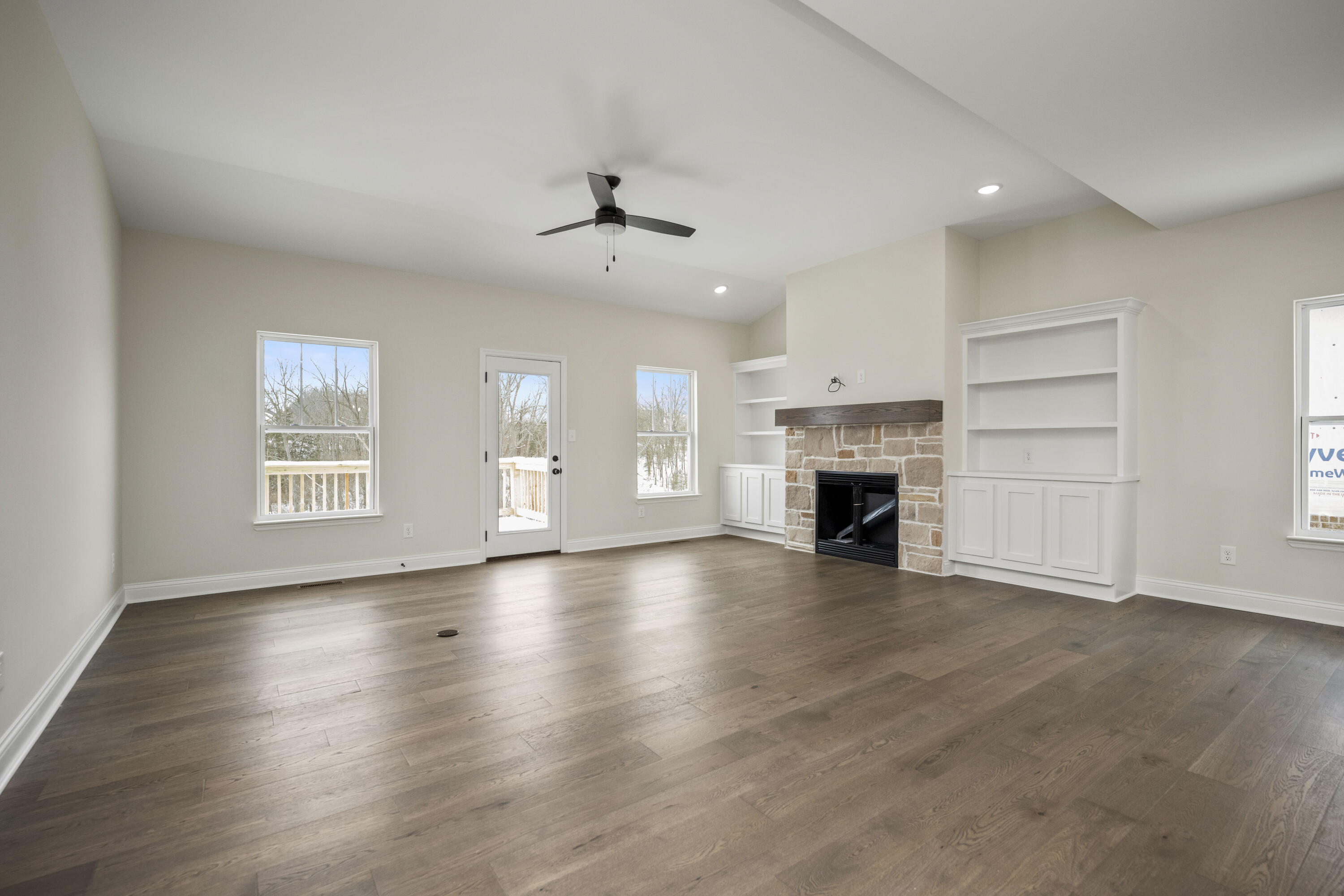 Richmond, Kentucky 40475, United States, 4 Bedrooms Bedrooms, ,3 BathroomsBathrooms,Residential,Active,51001