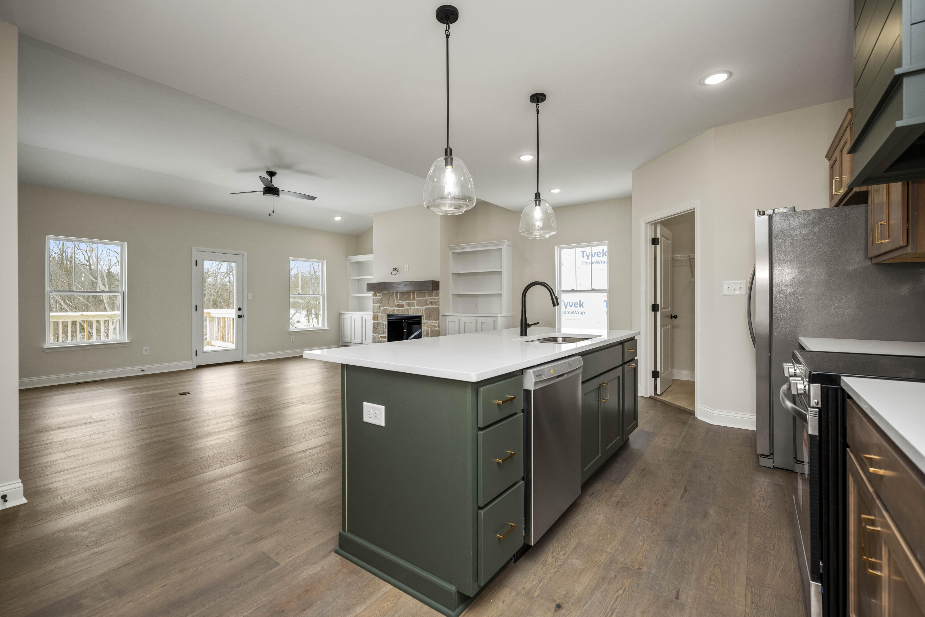 Richmond, Kentucky 40475, United States, 4 Bedrooms Bedrooms, ,3 BathroomsBathrooms,Residential,Active,51001