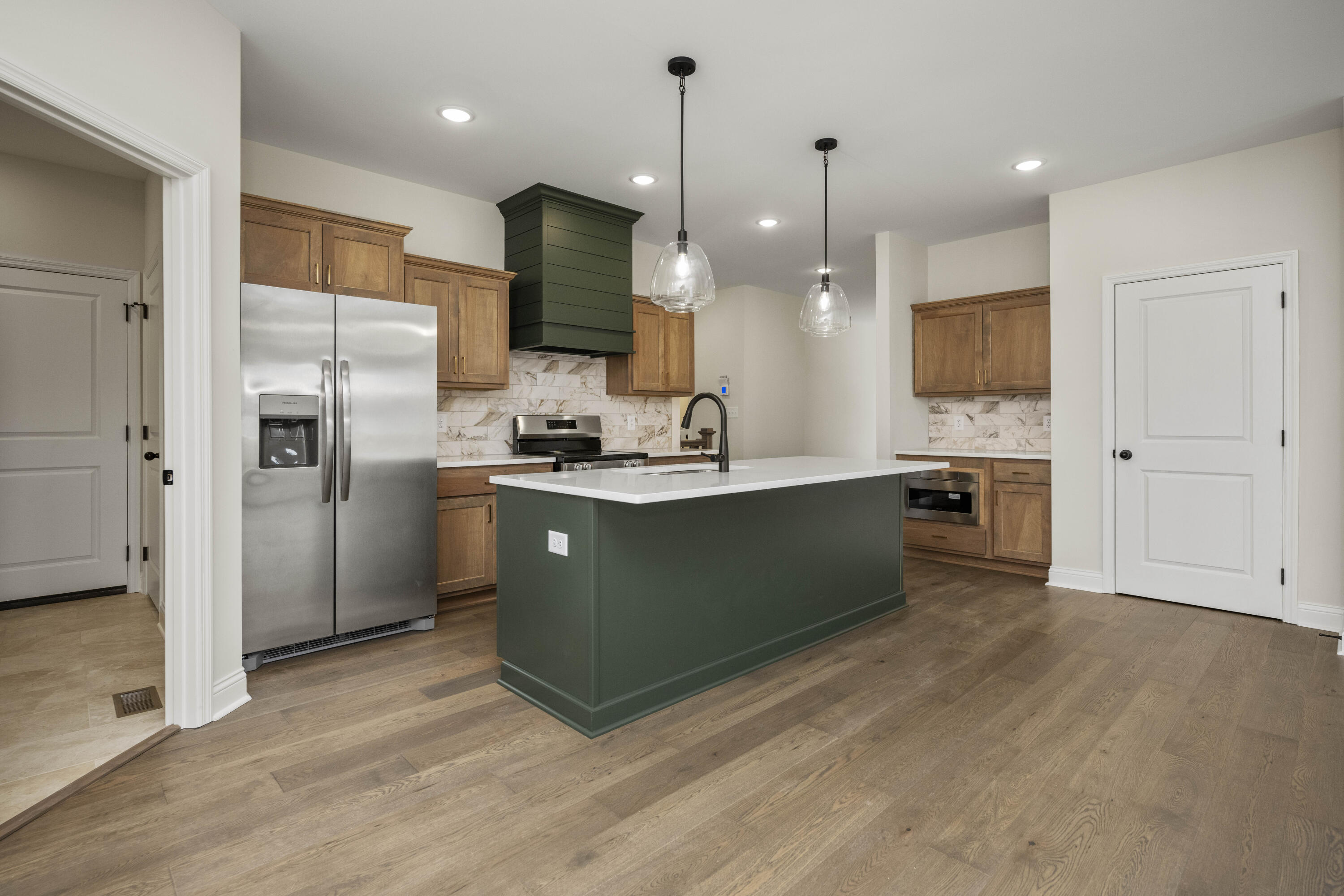 Richmond, Kentucky 40475, United States, 4 Bedrooms Bedrooms, ,3 BathroomsBathrooms,Residential,Active,51001