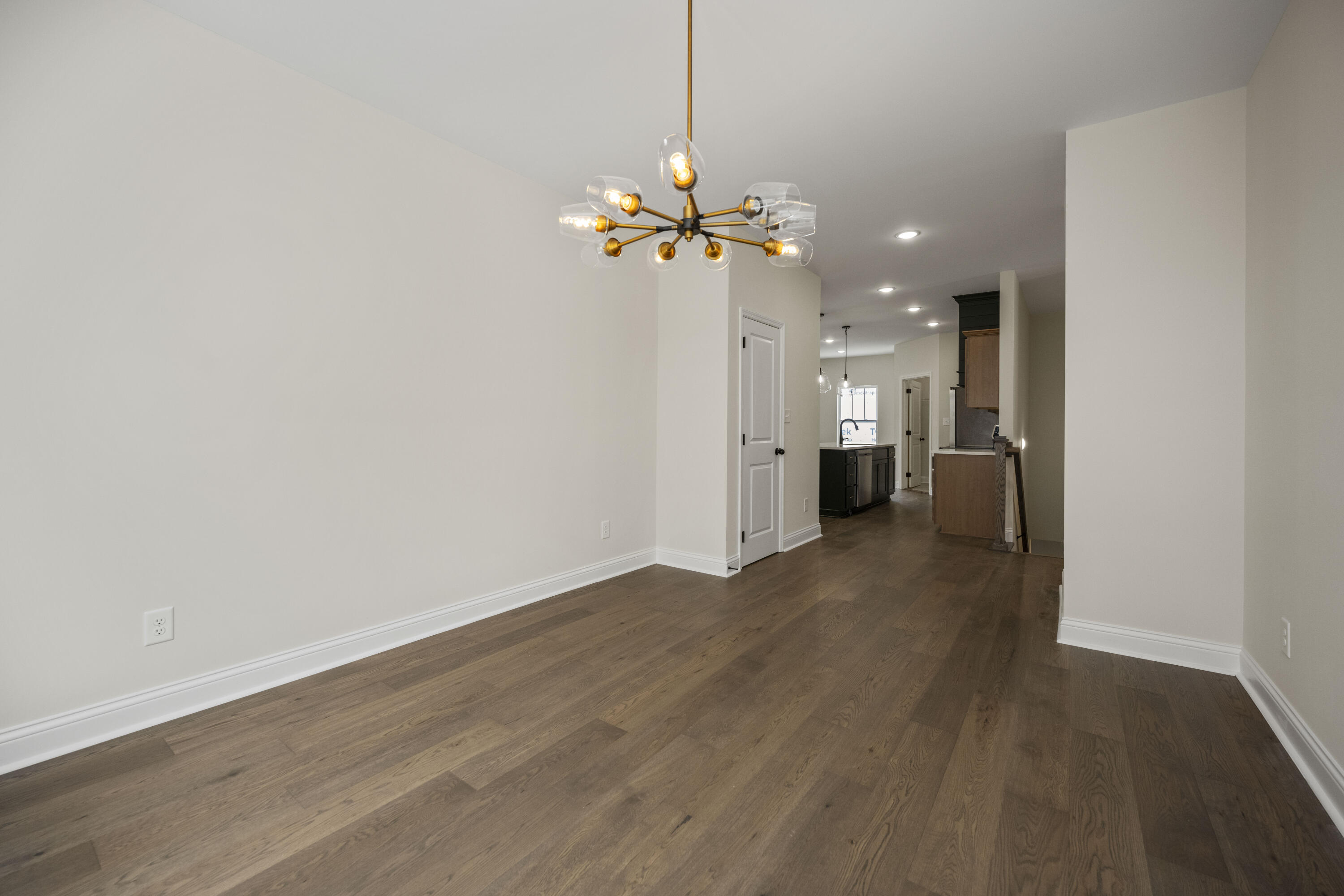 Richmond, Kentucky 40475, United States, 4 Bedrooms Bedrooms, ,3 BathroomsBathrooms,Residential,Active,51001